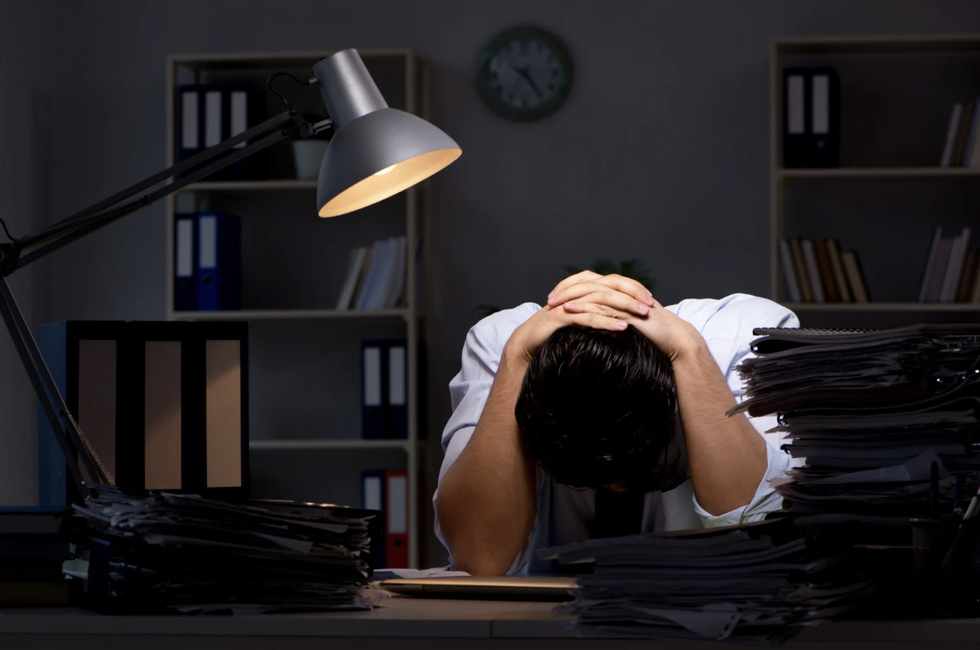 Thận suy, mắt mờ khi ngủ muộn thành “chuẩn sống” - 3