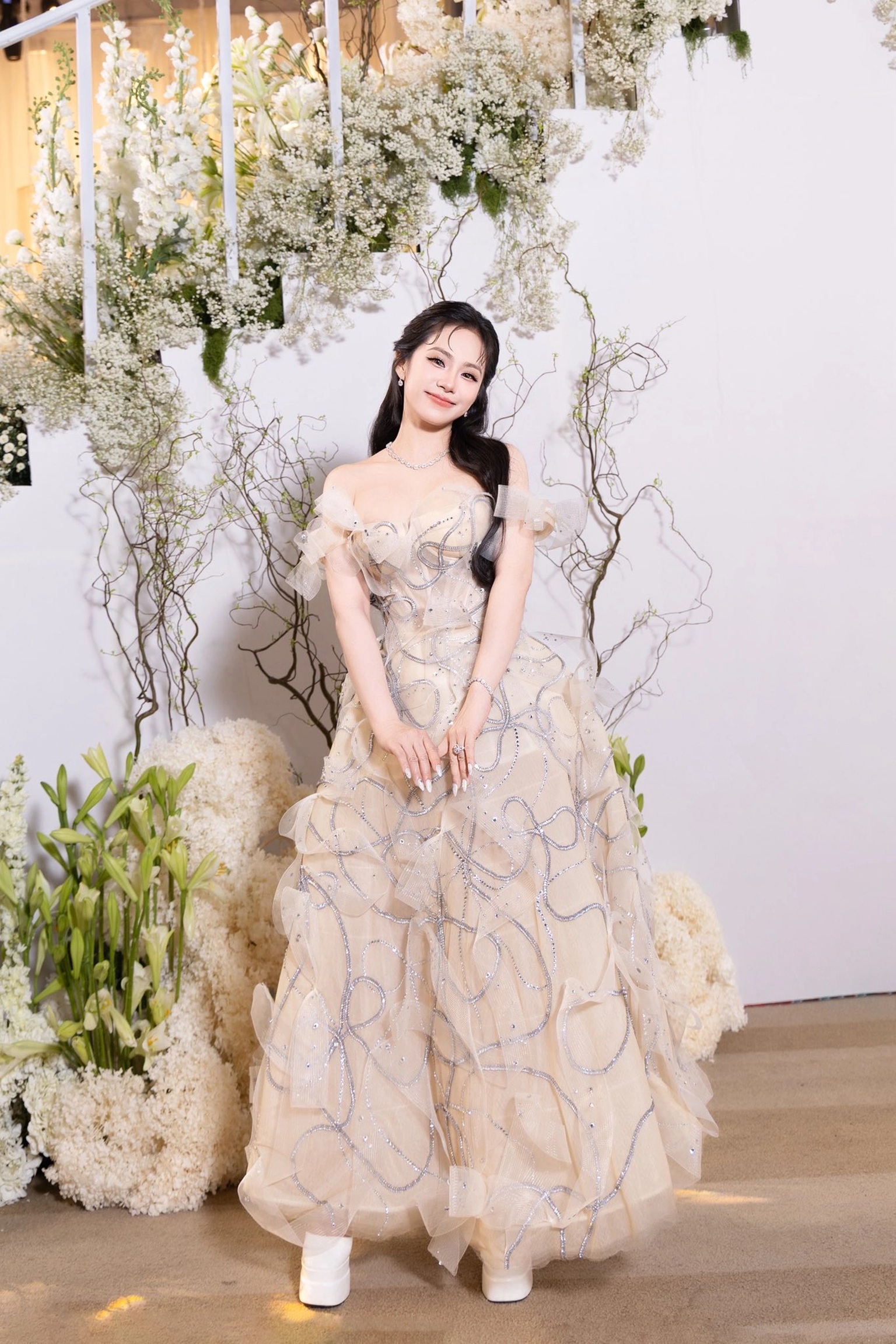 Nữ ca sĩ vừa nhận bằng đại học ở tuổi 41: Bỏ bạn trai nhạc sĩ, một mình ra nước ngoài sinh con- Ảnh 3. Nữ ca sĩ vừa nhận bằng đại học ở tuổi 41: Bỏ bạn trai nhạc sĩ, một mình ra nước ngoài sinh con- Ảnh 3.