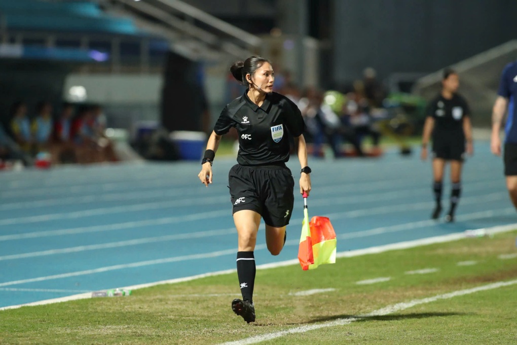 Trọng tài khiến tuyển nữ Việt Nam mất HCV “chạy trốn” khỏi mạng xã hội - 4