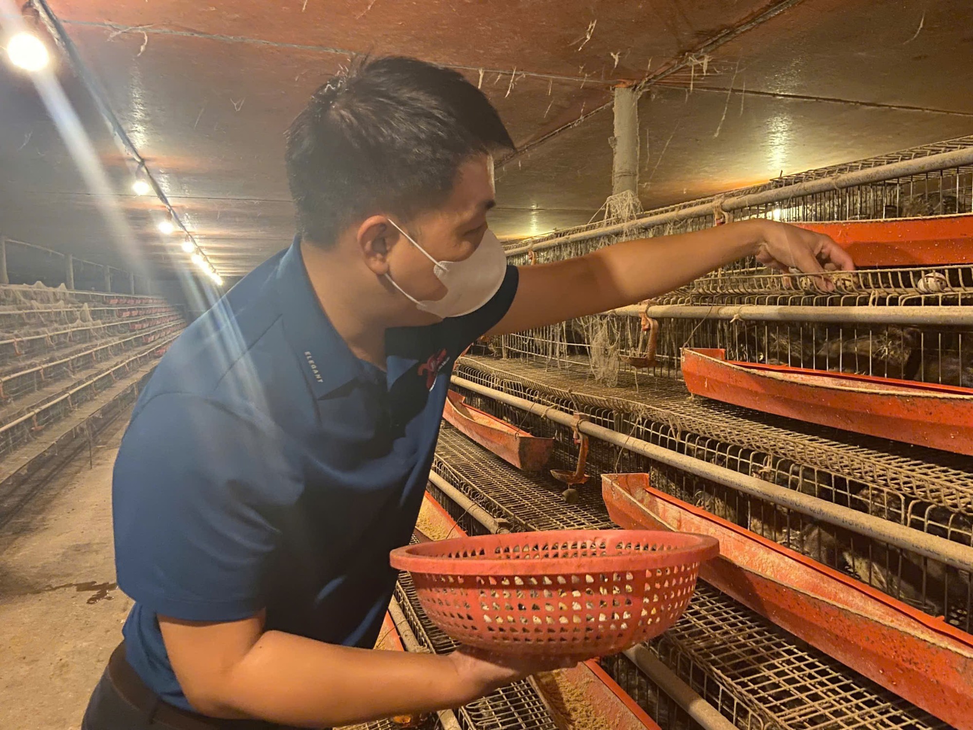 Từ hai bàn tay trắng, chàng trai trẻ trở thành triệu phú nhờ nuôi con 