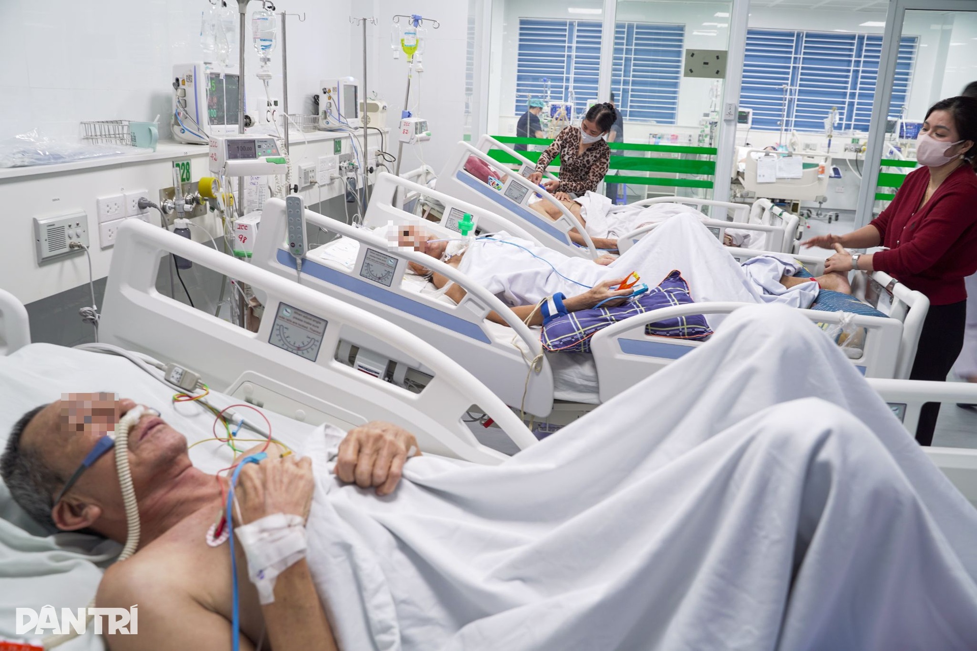 Giữ từng nhịp thở tại nơi điều trị những bệnh nhân nguy kịch vì cúm A - 3 Giữ từng nhịp thở tại nơi điều trị những bệnh nhân nguy kịch vì cúm A - 3