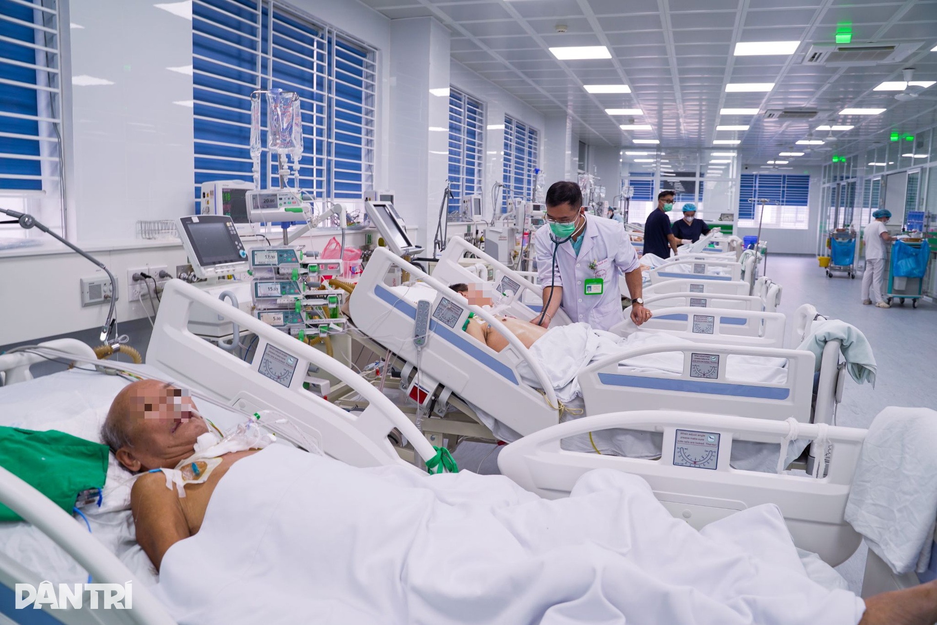 Giữ từng nhịp thở tại nơi điều trị những bệnh nhân nguy kịch vì cúm A - 9 Giữ từng nhịp thở tại nơi điều trị những bệnh nhân nguy kịch vì cúm A - 9