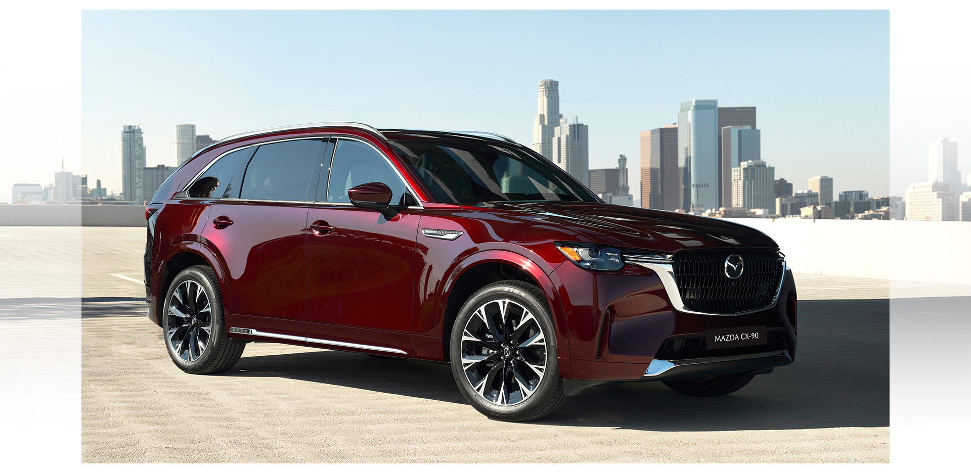 Mazda giới thiệu showroom Flagship đầu tiên và các sản phẩm cao cấp 5 1766034513 642 Mazda gioi thieu showroom Flagship dau tien va cac san