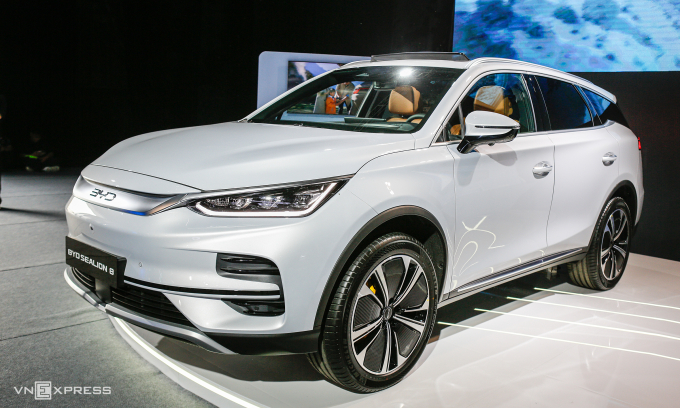 BYD Sealion 8 tại sự kiện ra mắt ngày 18/4. Ảnh: Lương Dũng