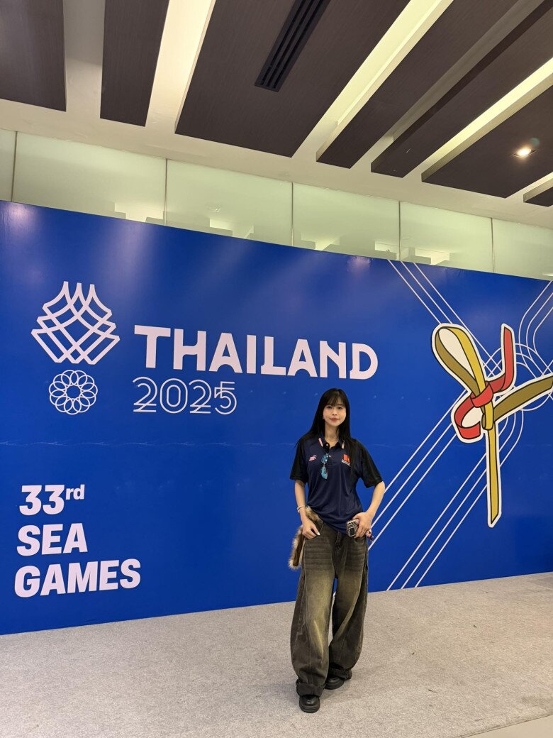 Người đẹp được khen ngợi ngày càng thăng hạng nhan sắc.