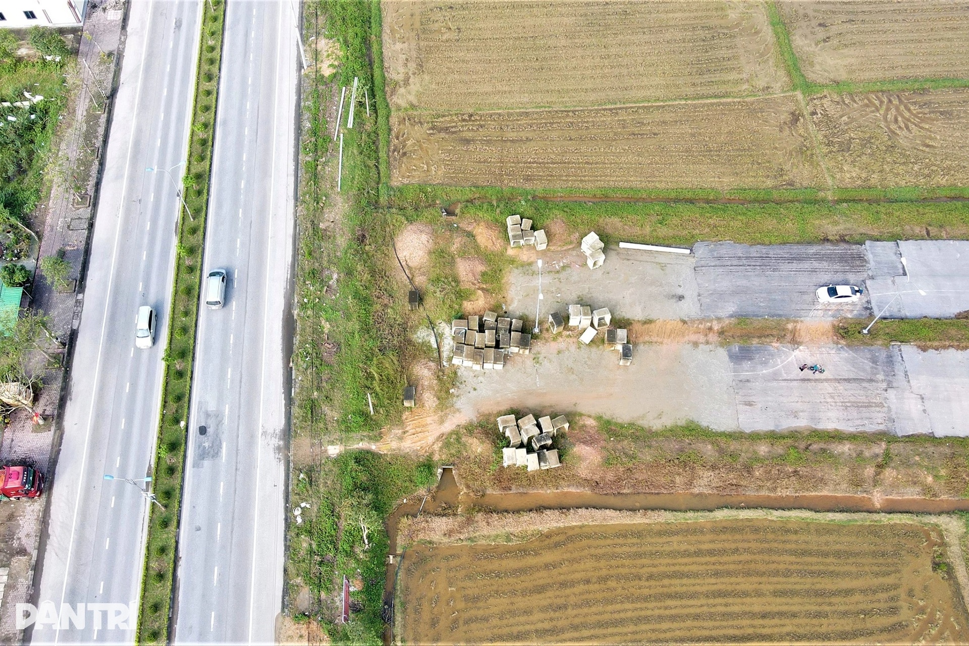 Thuê “thần đèn” dời cổng đền hơn 200 tuổi, đường trăm tỷ vẫn cụt 2 đầu - 5