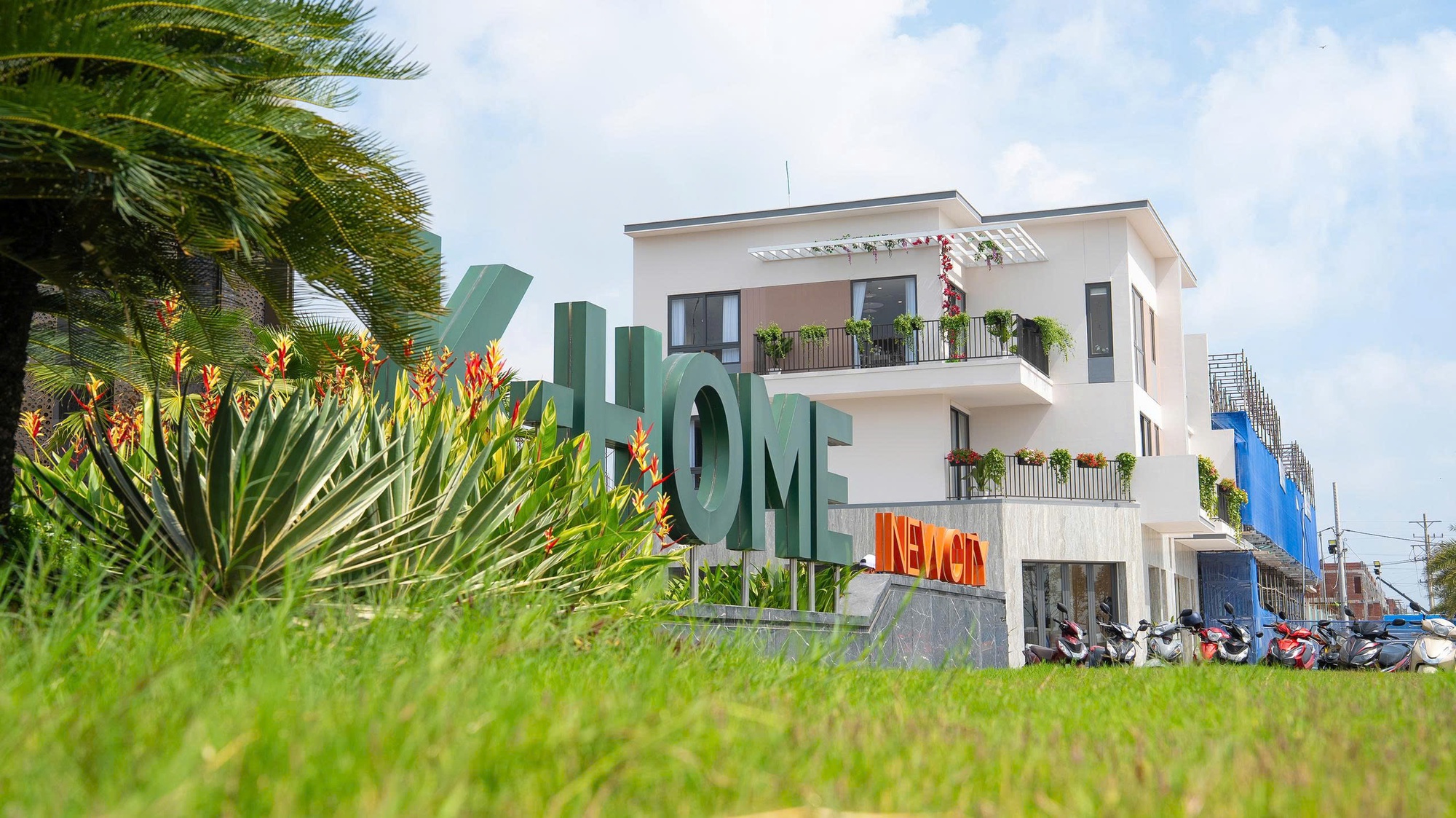 TP.HCM công bố 8 khu đất kêu gọi đầu tư làm nhà ở xã hội- Ảnh 1. TP.HCM công bố 8 khu đất kêu gọi đầu tư làm nhà ở xã hội- Ảnh 1.