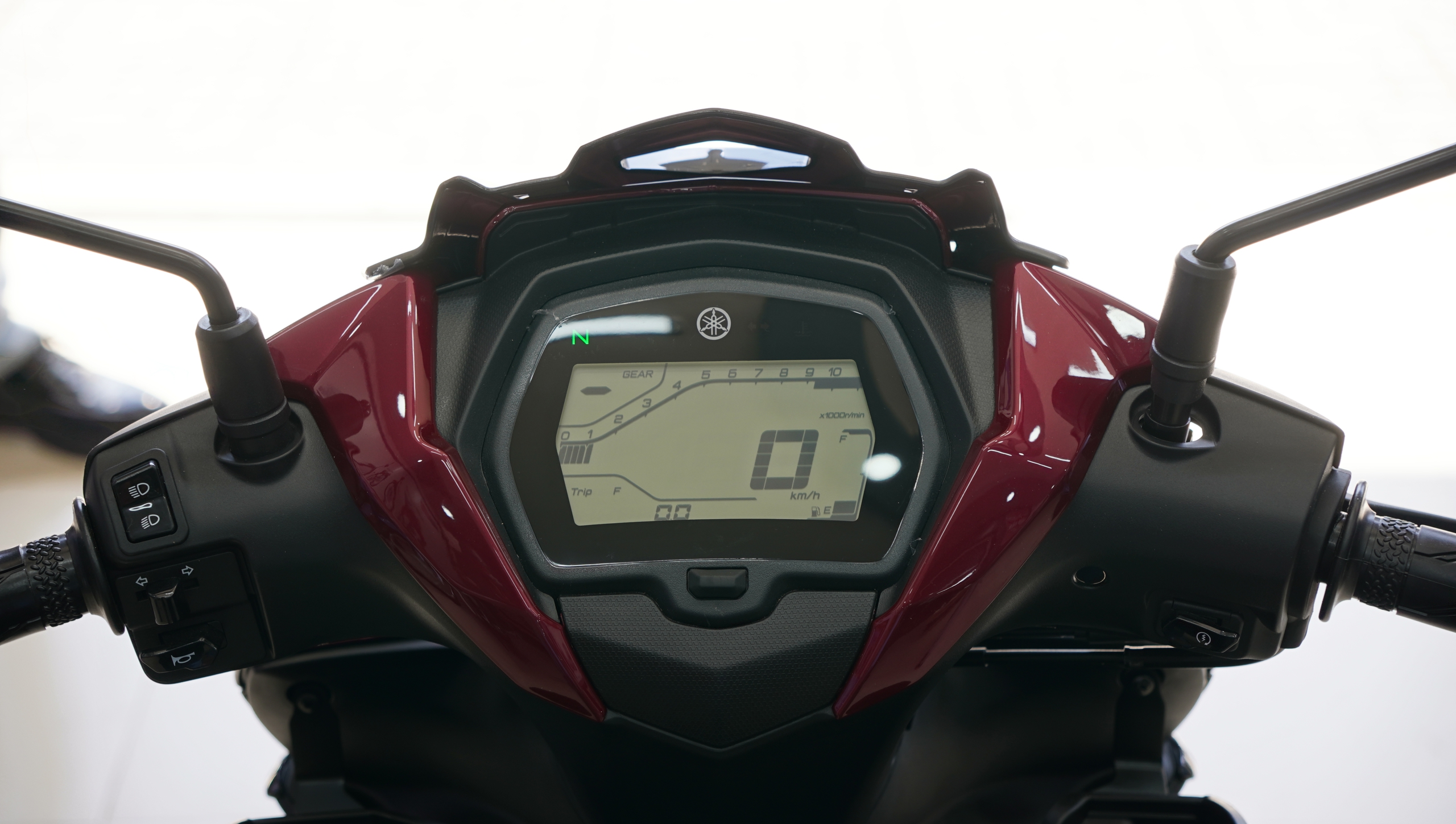 Yamaha 135LC Fi bản đặc biệt đầu tiên về Việt Nam, không dành cho số đông 6 Yamaha 135LC Fi bản đặc biệt đầu tiên về Việt Nam, không dành cho số đông - Ảnh 6.