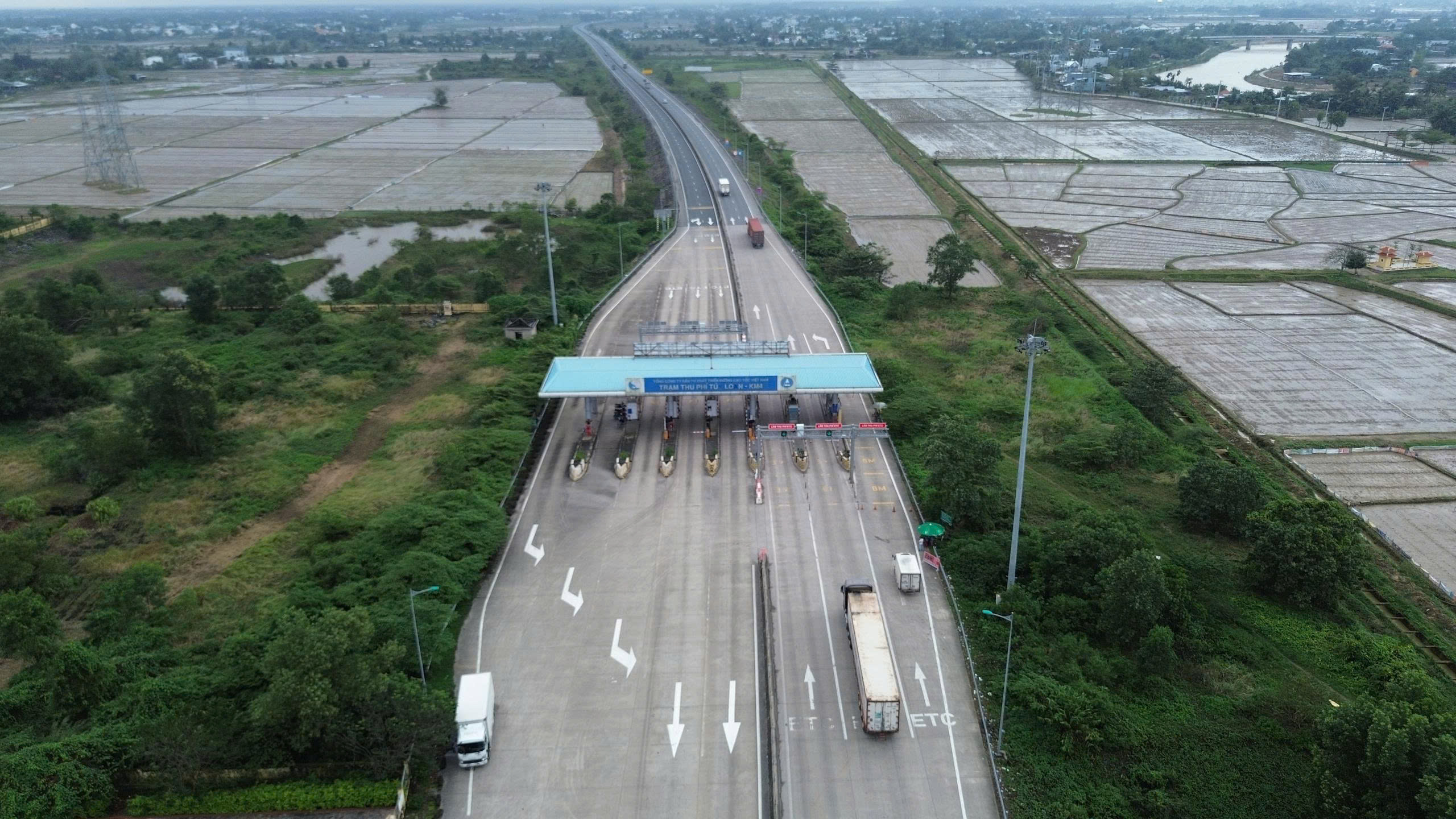 Điểm dừng xe đầu tiên trên cao tốc Đà Nẵng - Quảng Ngãi sắp khai thác - Ảnh 9. Điểm dừng xe đầu tiên trên cao tốc Đà Nẵng - Quảng Ngãi sắp khai thác - Ảnh 9.