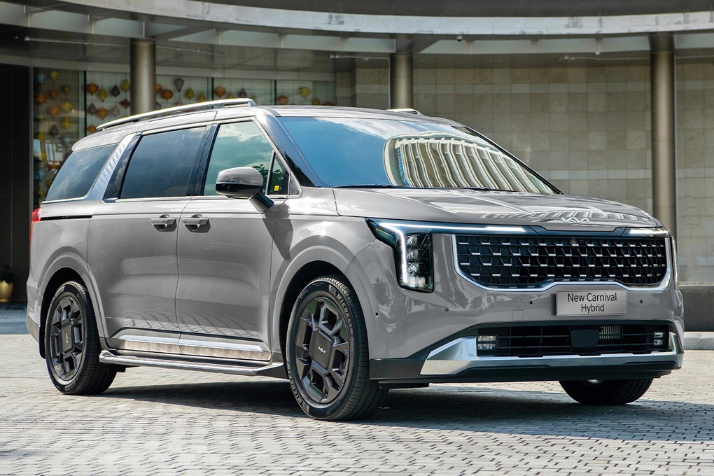 Xe hybrid đua ưu đãi trước thềm giảm phí, có mẫu hạ giá hơn 100 triệu đồng - 4