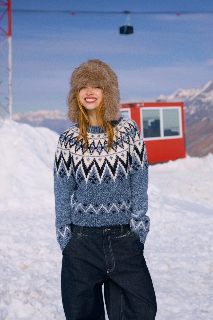 Mốt áo len xấu được ưa chuộng dịp cuối năm 6 10 năm qua, các thương hiệu xa xỉ Ralph Lauren, Thom Browne, Chanel, Celine, Balenciaga, Raf Simons, Versace và Dries van Noten đều trình làng những thiết kế đan cổ điển trên sàn diễn. Năm 2015, Chanel đã đưa áo Fair Isle vào show Metier d'Arts tại Rome để tôn vinh nghề thủ công của các xưởng may. Nhà thiết kế Molly Goddard thường xuyên áp dụng phong cách này cùng chân váy voan bồng bềnh trong hầu hết bộ sưu tập.