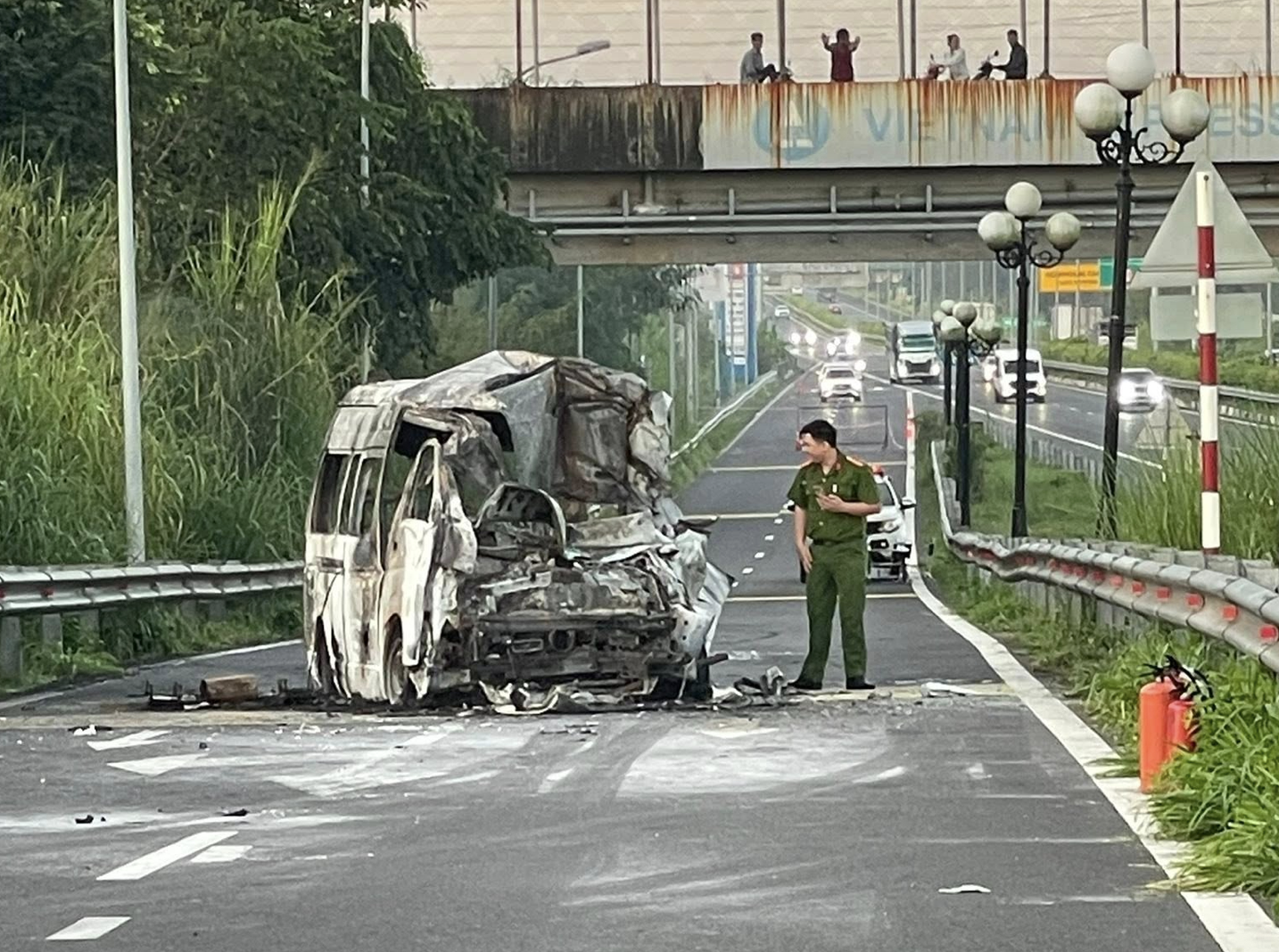 Phân công công tác lãnh đạo UBND TPHCM; truy nã người rửa tiền 5 Thông tin nổi bật tại TPHCM ngày 18-12: - Ảnh 5.