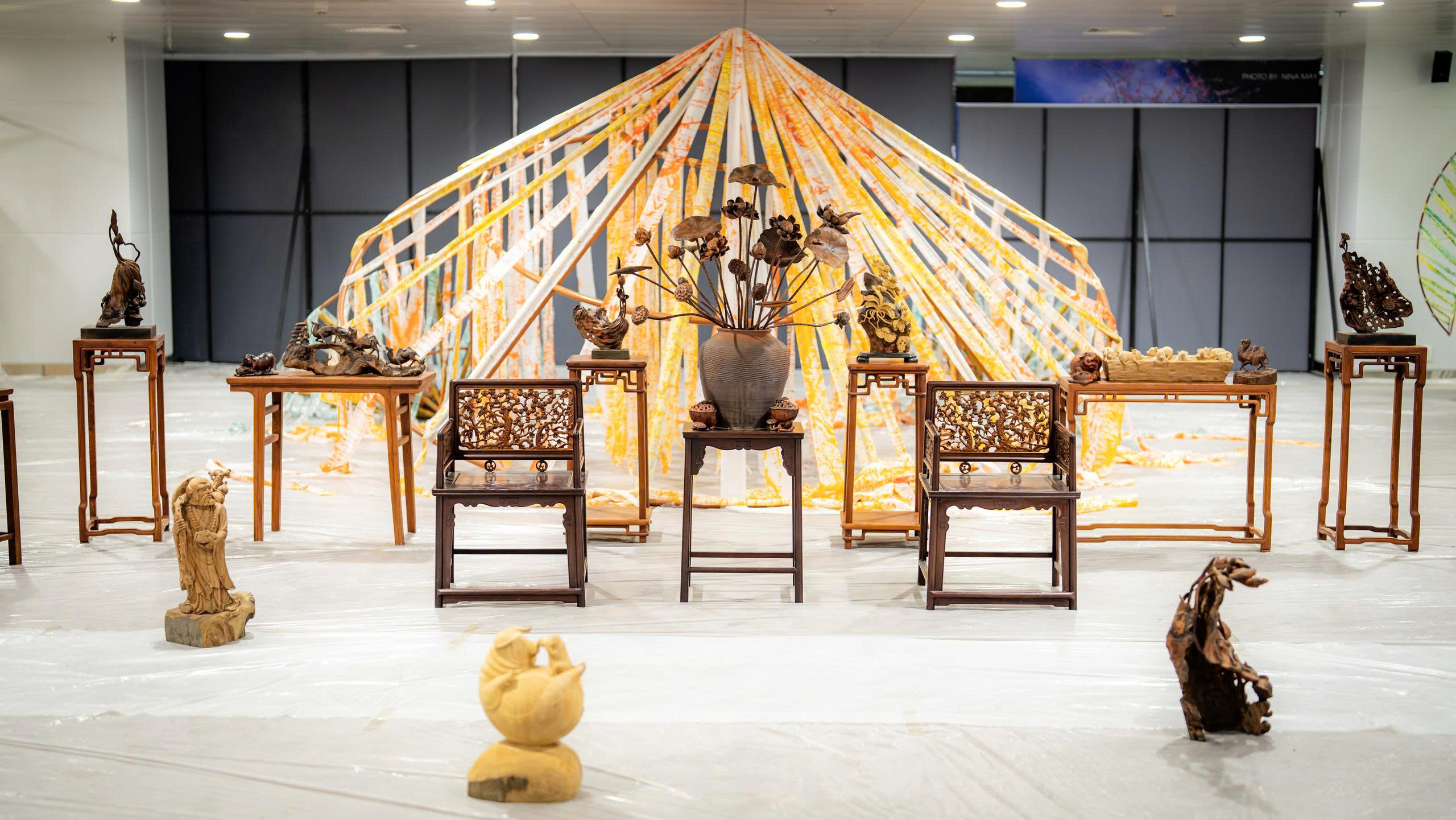 Biểu tượng Rồng thiêng tại sân bay Nội Bài 11 Choáng ngợp trước biểu tượng rồng thiêng đỏ rực tại sân bay Nội Bài - Ảnh 13.