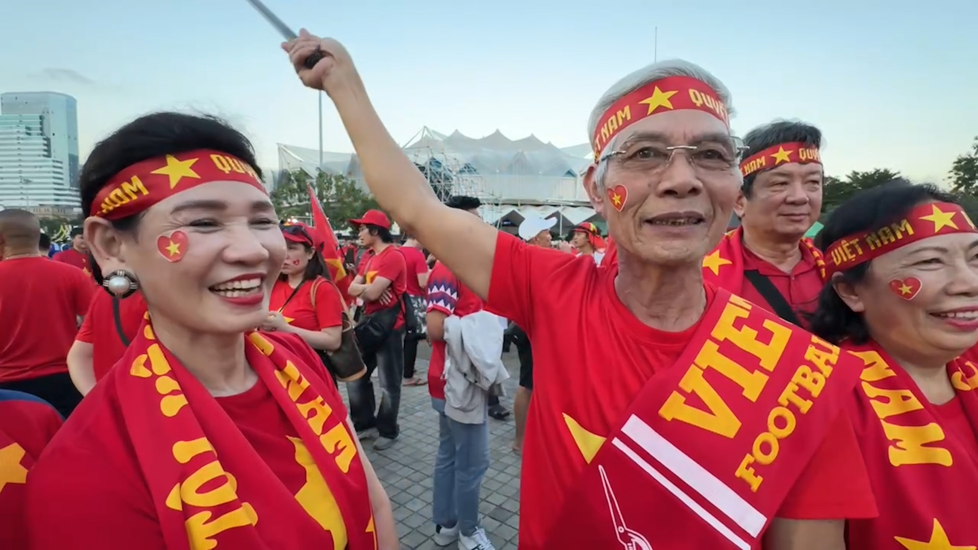 CĐV đặc biệt của U.23 Việt Nam: 'Mong trọng tài công tâm, đội tuyển nữ đã chịu thiệt rồi'- Ảnh 6.