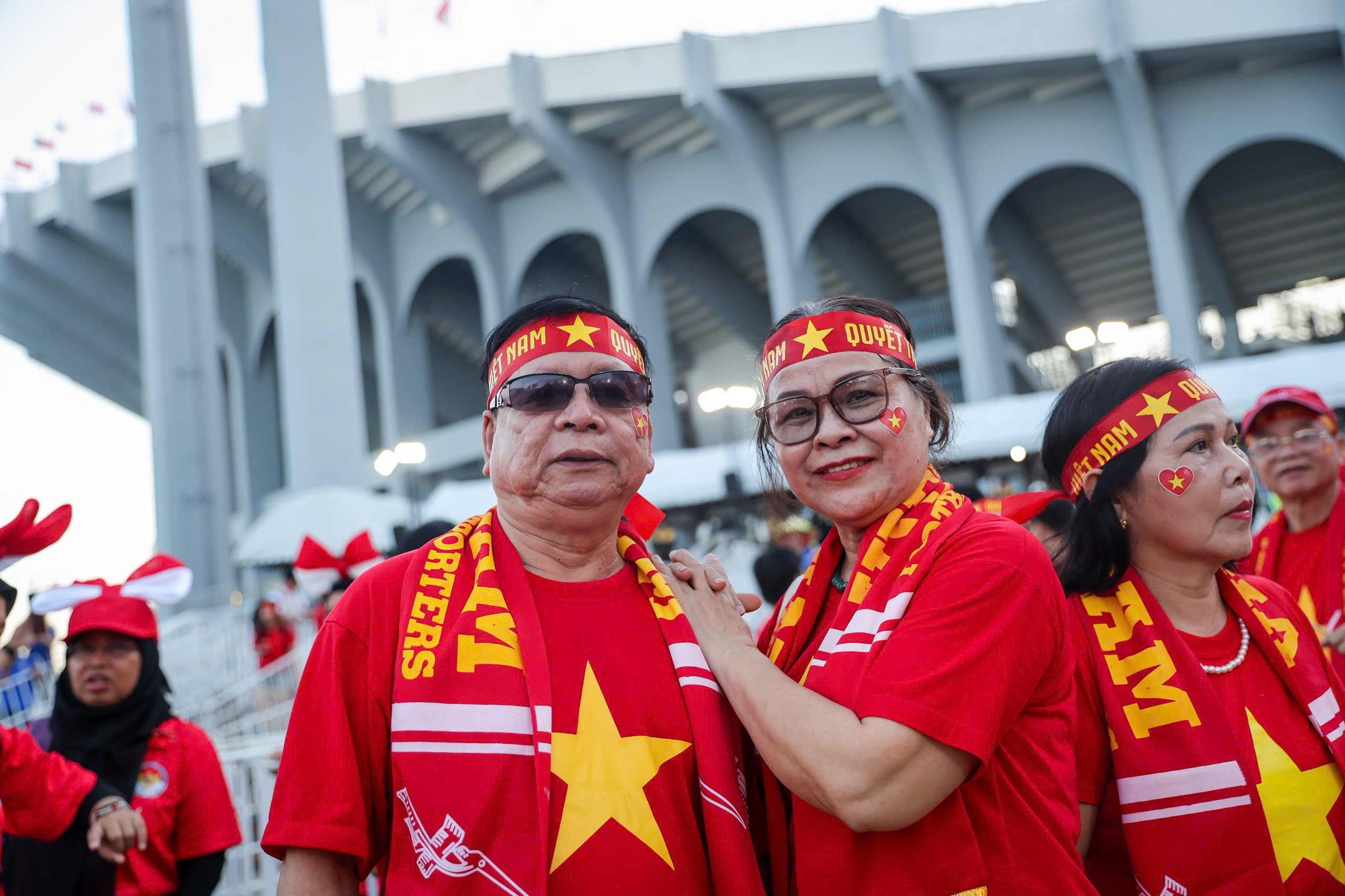 CĐV đặc biệt của U.23 Việt Nam: 'Mong trọng tài công tâm, đội tuyển nữ đã chịu thiệt rồi'- Ảnh 10.