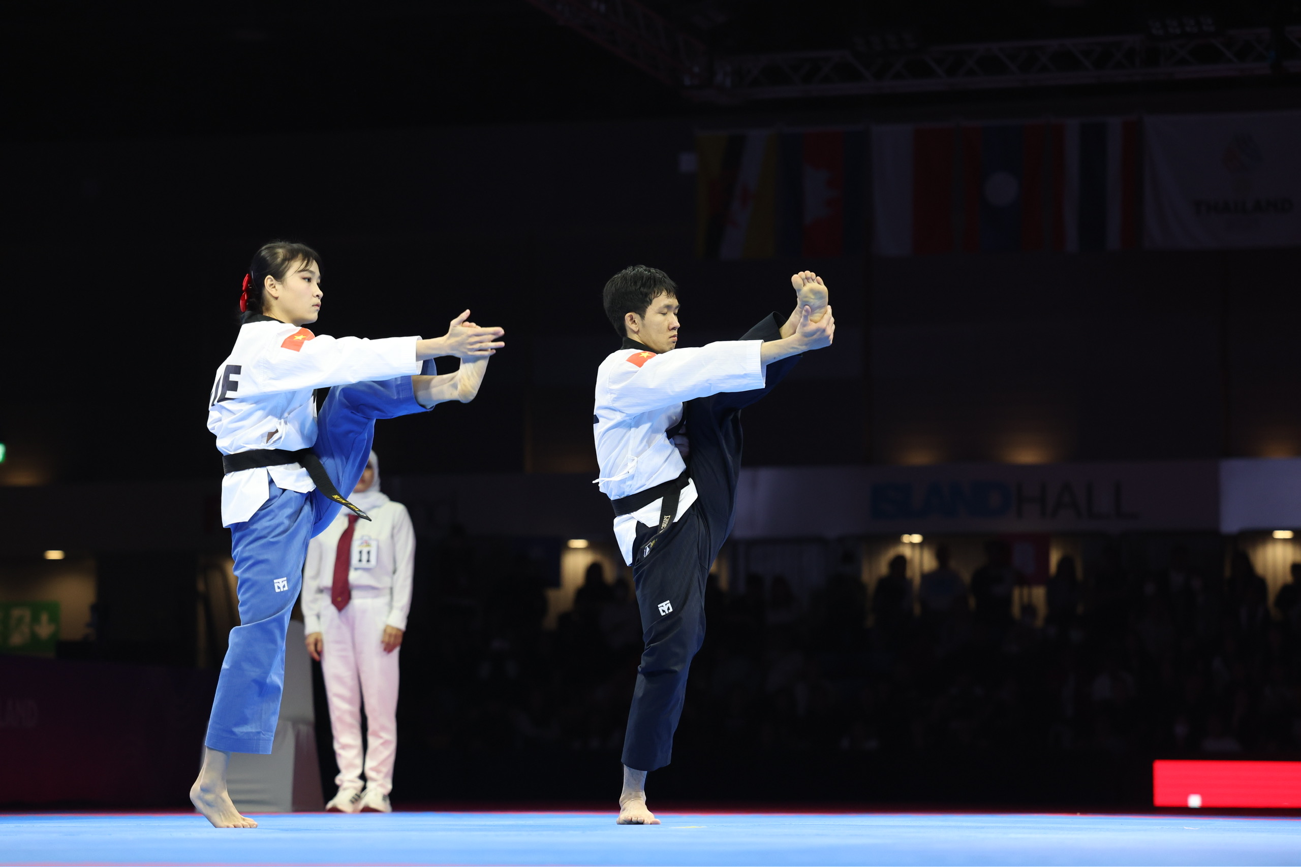 Bơi bất ngờ có tấm HCĐ tiếp sức nữ lịch sử 14 SEA Games 33 ngày 10-12: Bơi bất ngờ có tấm HCĐ tiếp sức nữ lịch sử - Ảnh 14.