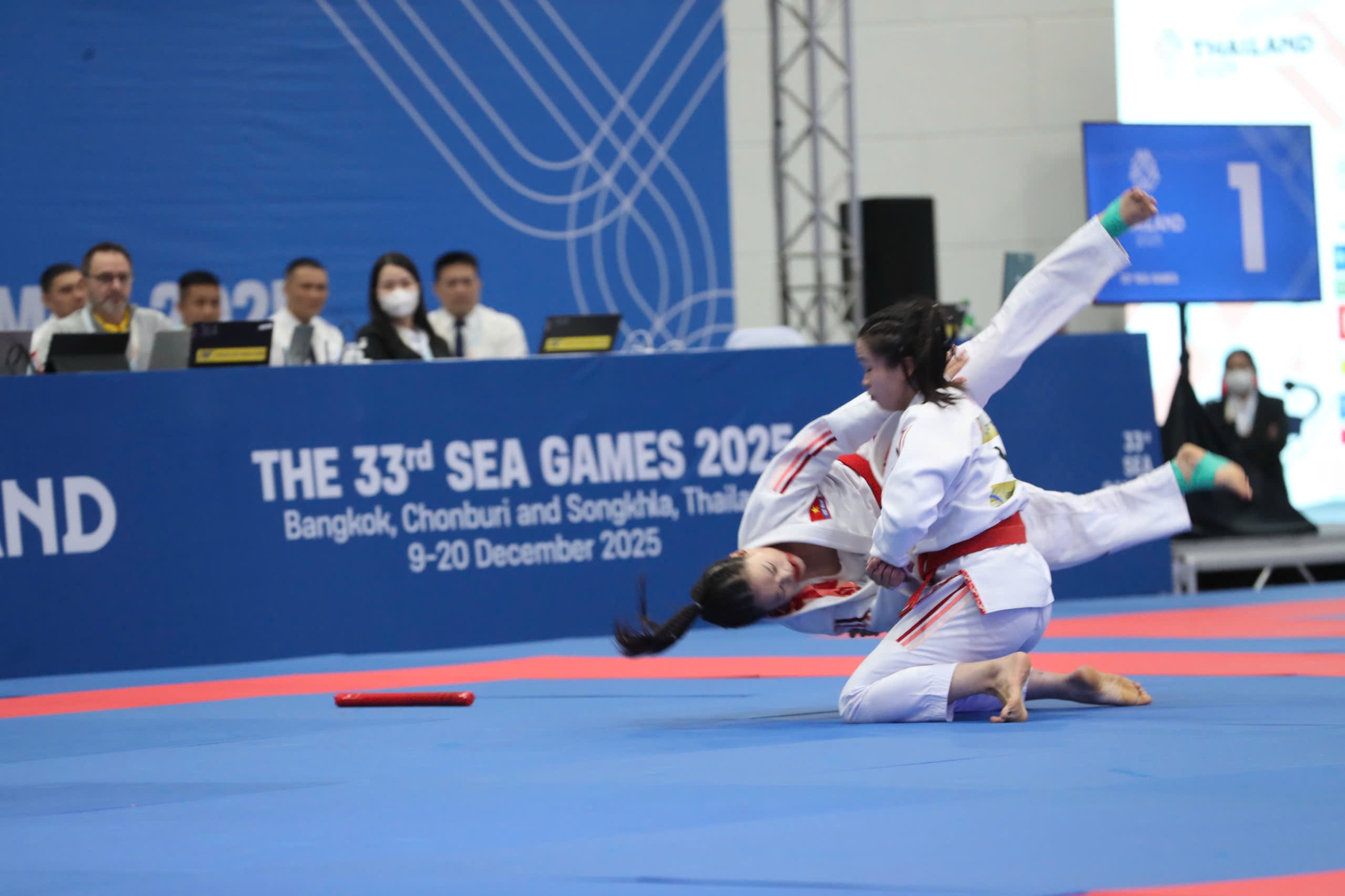 Bơi bất ngờ có tấm HCĐ tiếp sức nữ lịch sử 22 SEA Games 33 ngày 10-12: Bơi bất ngờ có tấm HCĐ tiếp sức nữ lịch sử - Ảnh 22.