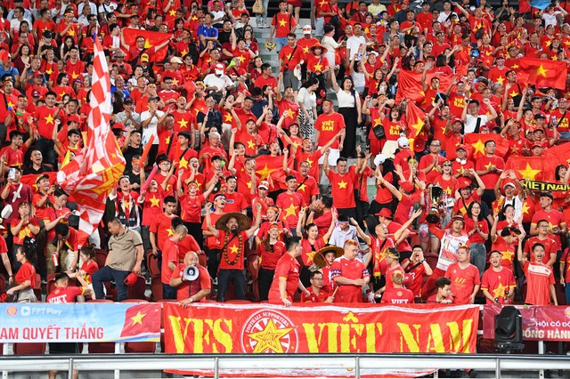 Diễn biến U22 Việt Nam vs Thái Lan chung kết SEA Games 33: Thái Lan dẫn 2-0!- Ảnh 5. Diễn biến U22 Việt Nam vs Thái Lan chung kết SEA Games 33: Thái Lan dẫn 2-0!- Ảnh 5.