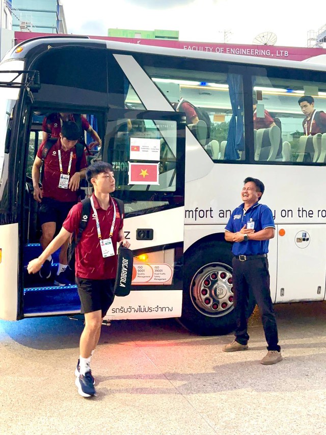 Diễn biến U22 Việt Nam vs Thái Lan chung kết SEA Games 33: Thái Lan dẫn 2-0!- Ảnh 9. Diễn biến U22 Việt Nam vs Thái Lan chung kết SEA Games 33: Thái Lan dẫn 2-0!- Ảnh 9.