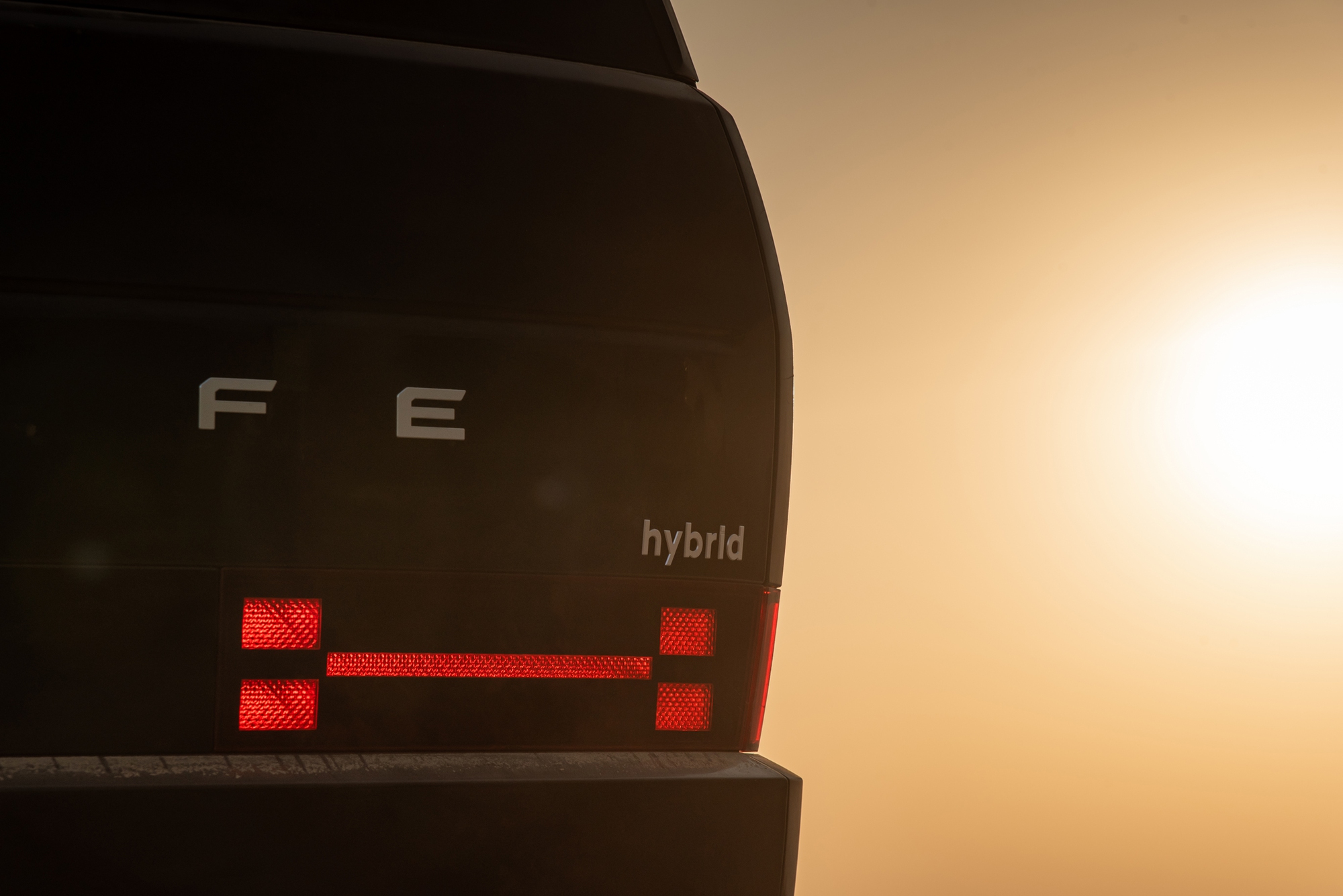 'Hyundai Santa Fe Hybrid bớt bồng bềnh, nhưng đừng kỳ vọng quá nhiều về tiết kiệm nhiên liệu' 5 Hyundai Santa Fe Hybrid - Ảnh 5.