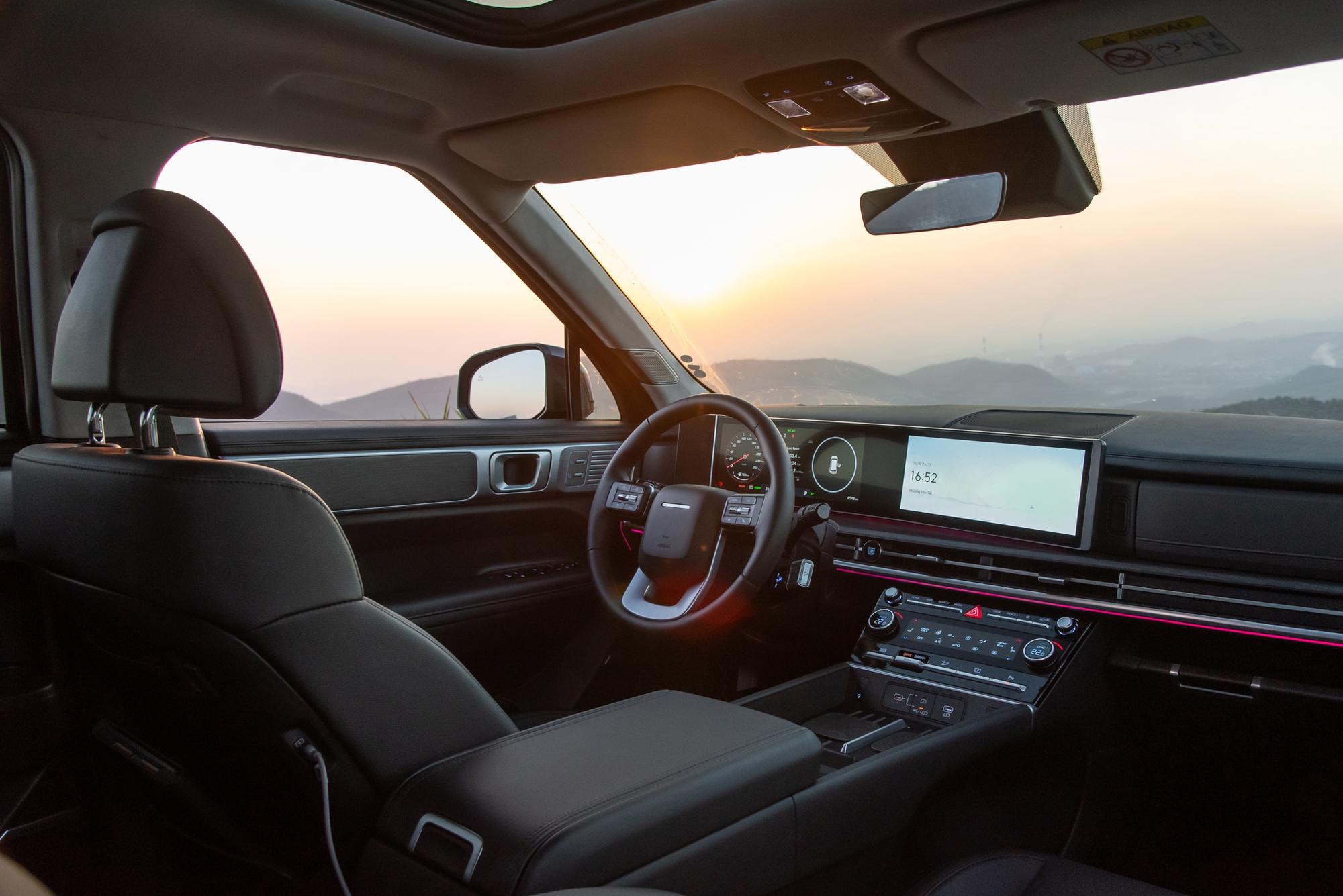 'Hyundai Santa Fe Hybrid bớt bồng bềnh, nhưng đừng kỳ vọng quá nhiều về tiết kiệm nhiên liệu' 6 Hyundai Santa Fe Hybrid - Ảnh 6.