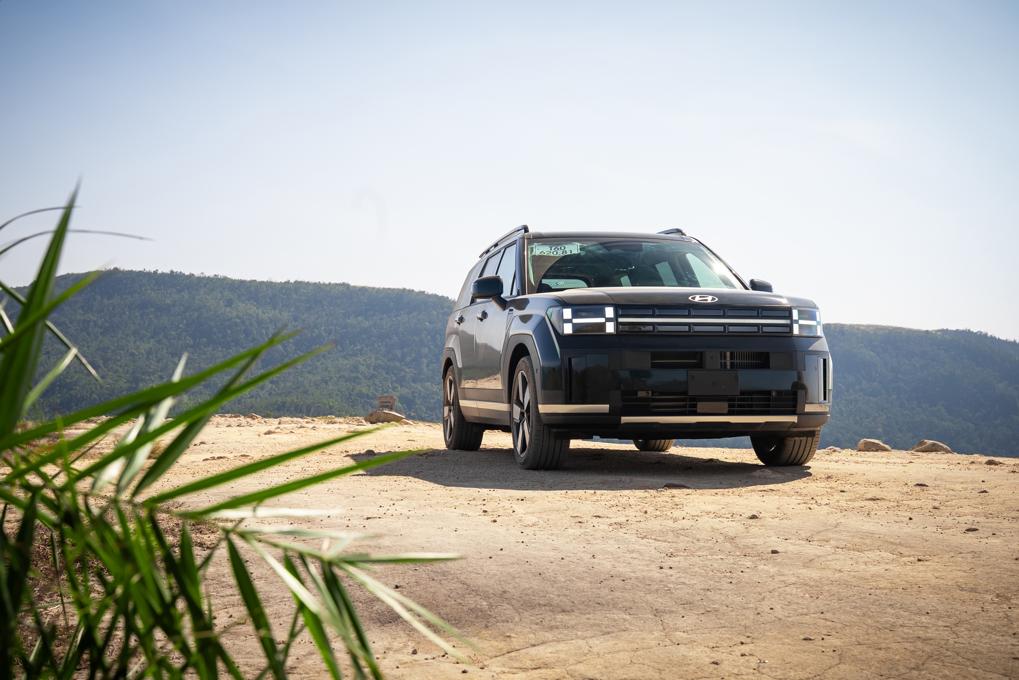 'Hyundai Santa Fe Hybrid bớt bồng bềnh, nhưng đừng kỳ vọng quá nhiều về tiết kiệm nhiên liệu' 16 Hyundai Santa Fe Hybrid - Ảnh 19.