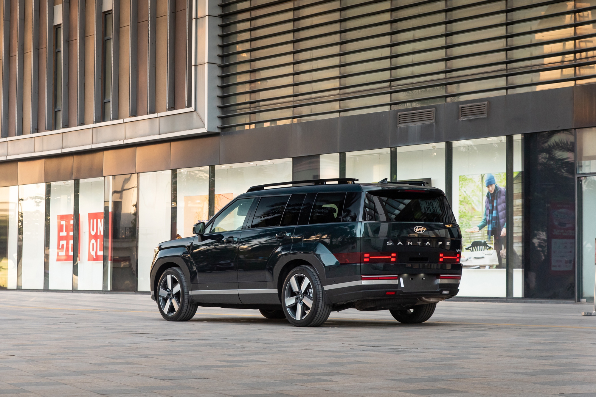 'Hyundai Santa Fe Hybrid bớt bồng bềnh, nhưng đừng kỳ vọng quá nhiều về tiết kiệm nhiên liệu' 21 Hyundai Santa Fe Hybrid - Ảnh 24.