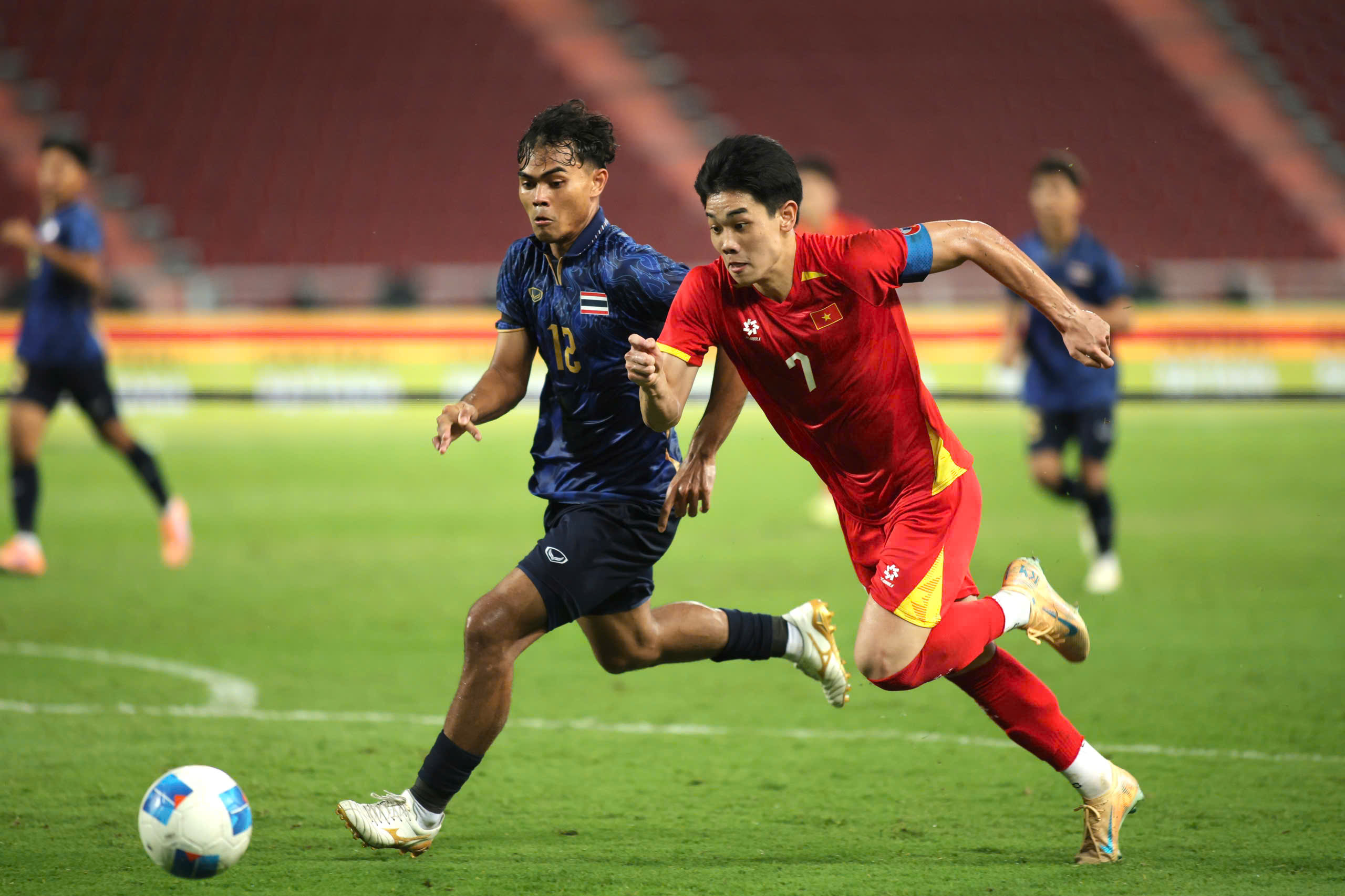 HLV Kim Sang-sik ơi, tại sao ông giỏi quá vậy?- Ảnh 2. HLV Kim Sang-sik ơi, tại sao ông giỏi quá vậy?- Ảnh 2.