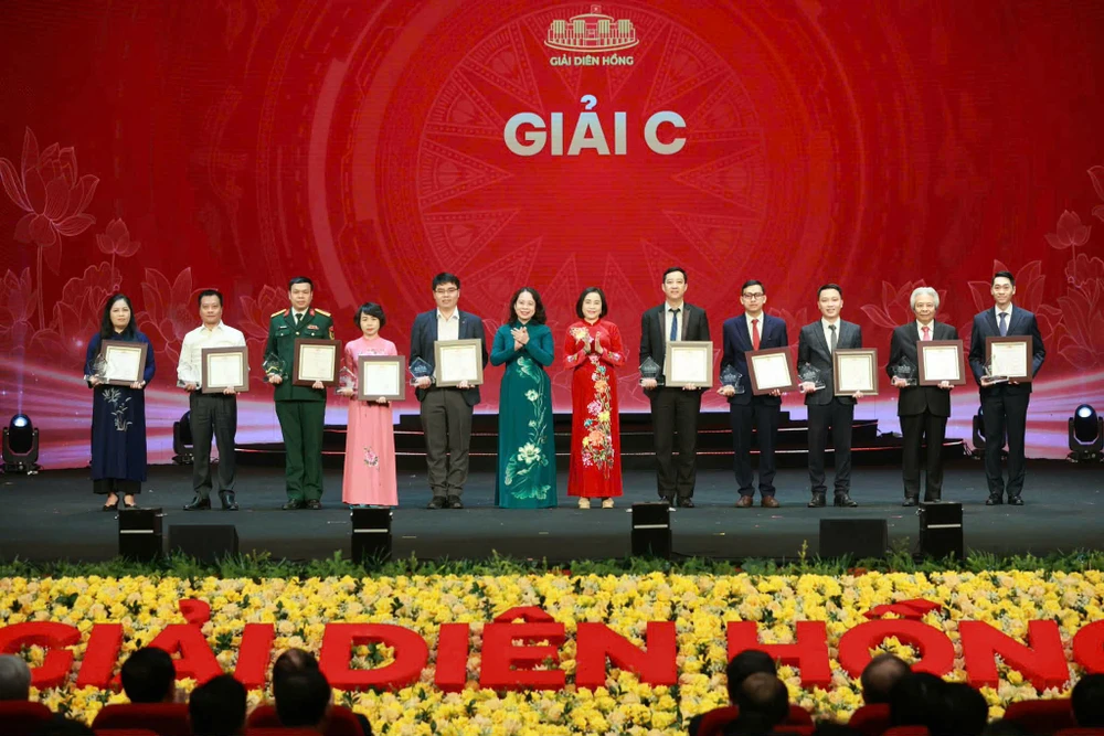 giải diên hồng 3.jpg