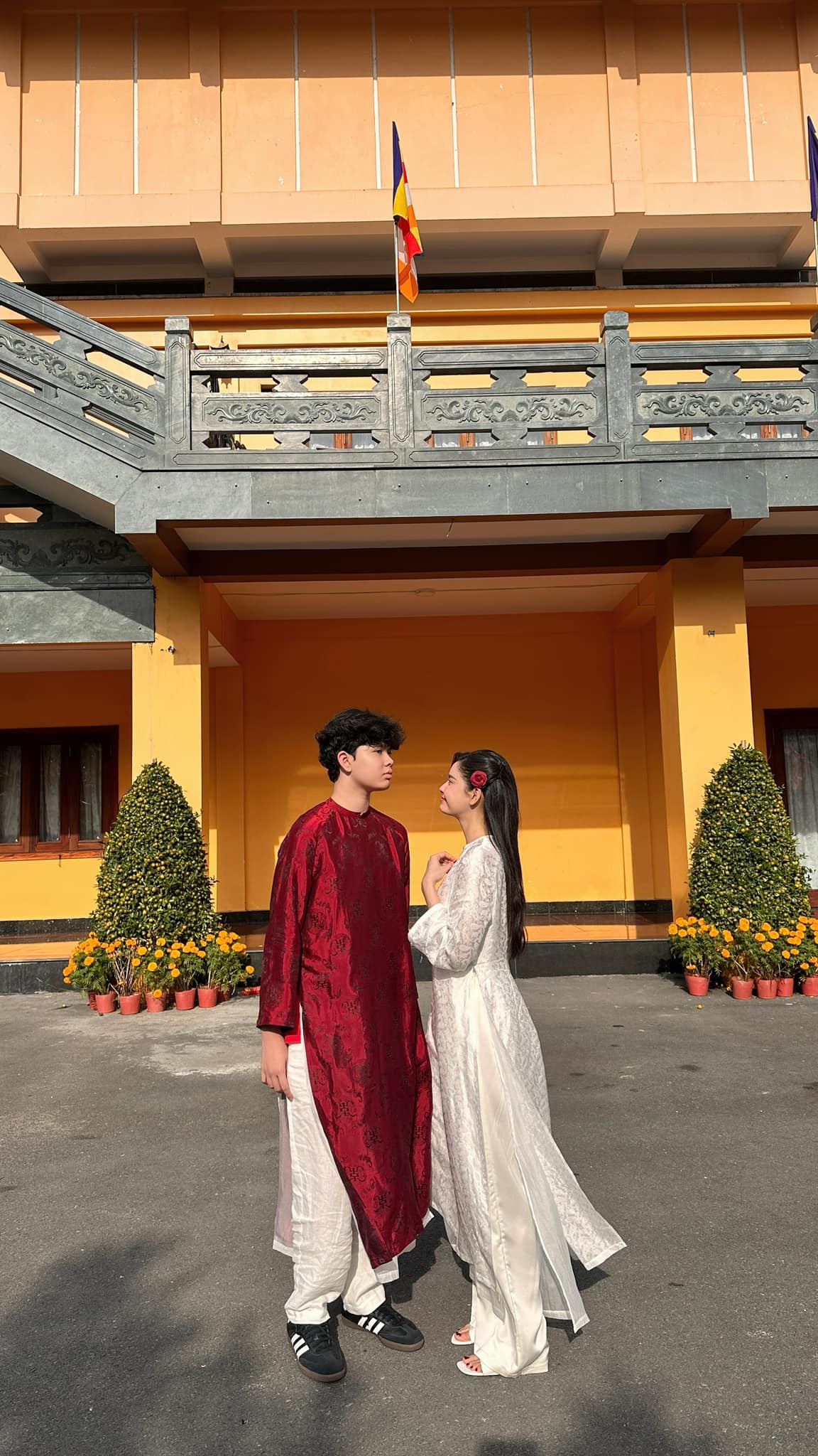 Nhận không ra con trai Trương Quỳnh Anh trong clip xuất hiện cùng mẹ: 13 tuổi cao 1m8, "lột xác" nhờ giảm cân 6 Nhận không ra con trai Trương Quỳnh Anh trong clip xuất hiện cùng mẹ: 13 tuổi cao 1m8, amp;#34;lột xácamp;#34; nhờ giảm cân - 5