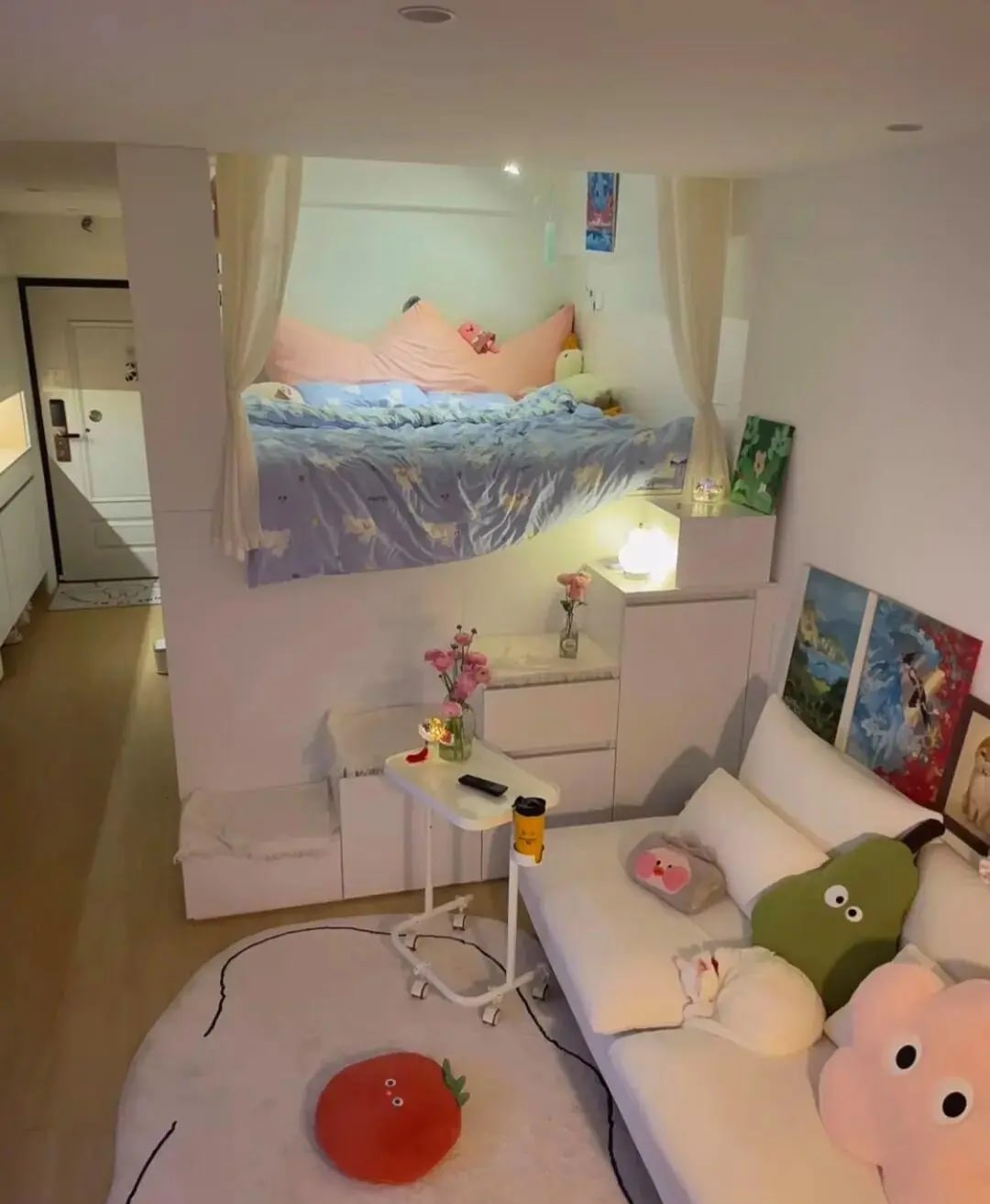 Căn nhà 18m² khiến ai nhìn cũng nể: Gọn đến khó tin, sách giáo khoa xin thua cuộc- Ảnh 4. Căn nhà 18m² khiến ai nhìn cũng nể: Gọn đến khó tin, sách giáo khoa xin thua cuộc- Ảnh 4.