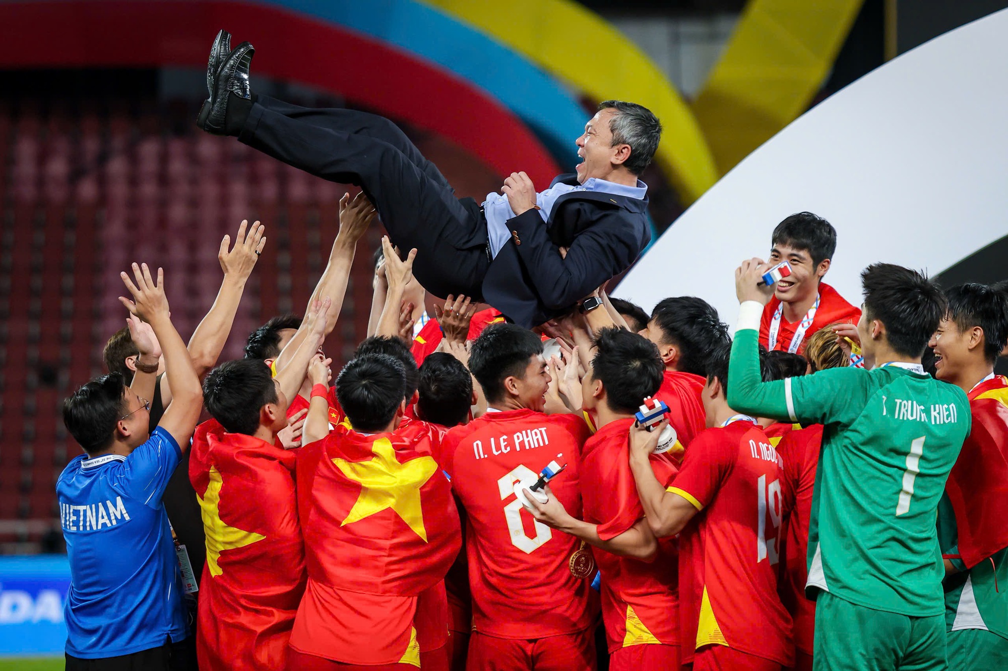 Màn ngược dòng lịch sử đưa U.22 Việt Nam trở lại ngai vàng - Ảnh 3.