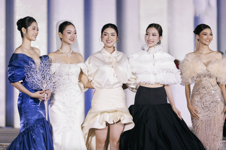 5 cô gái tiềm năng giành Người đẹp thời trang Miss World Vietnam 2025 3 BTC công bố top 5 đề cử cho giải thưởng Người đẹp thời trang gồm: Nguyễn Đào Tuyên Dương, Nguyễn Lan Nhi, Huỳnh Bích Thoại, Ngô Thị Kiều Anh và Phan Phương Oanh.