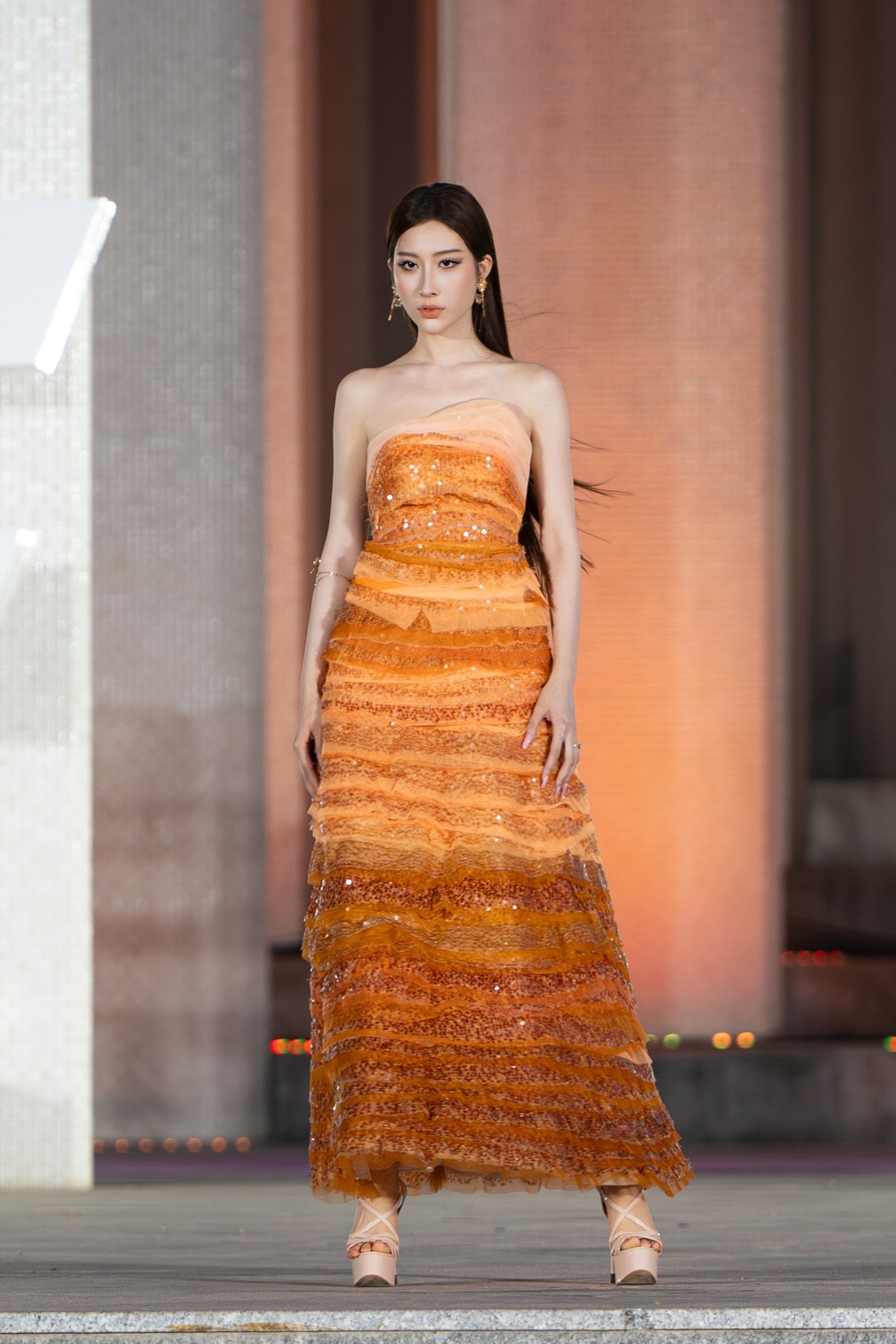 5 cô gái tiềm năng giành Người đẹp thời trang Miss World Vietnam 2025 - 17