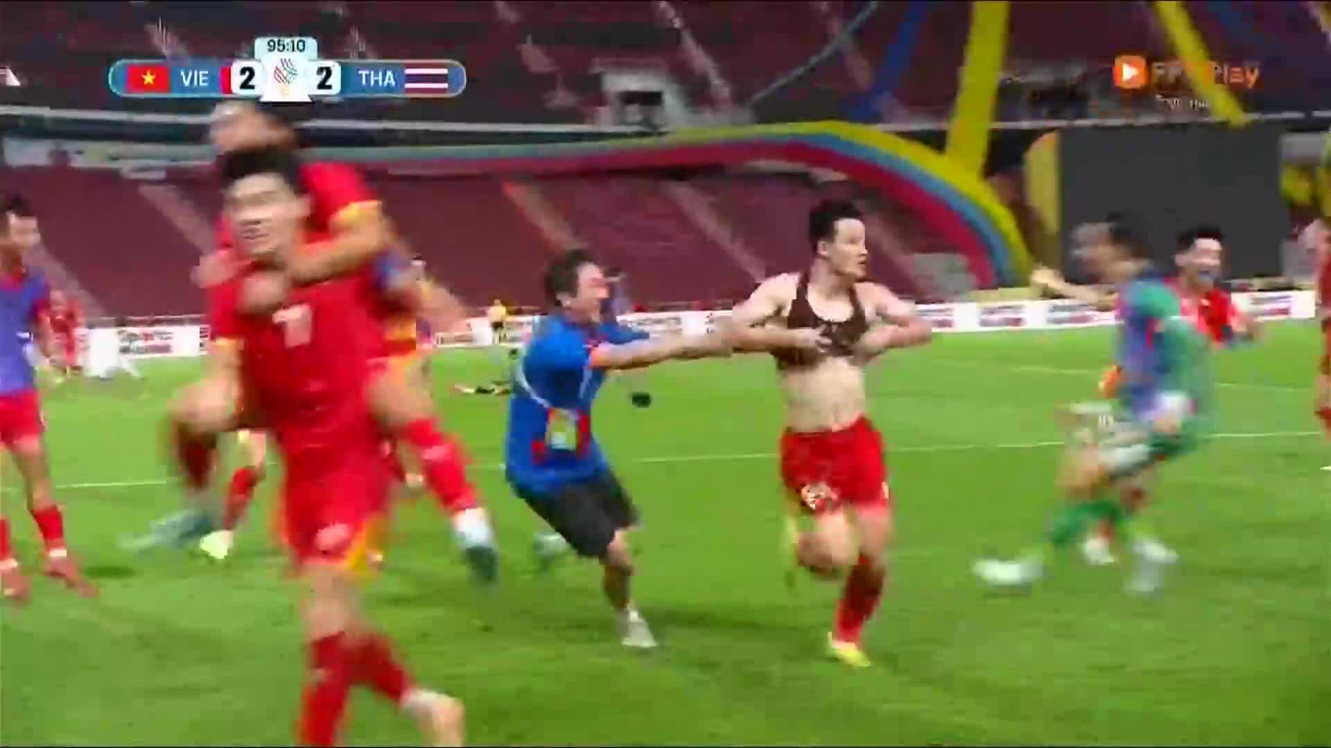 Việt Nam 3-2 Thái Lan