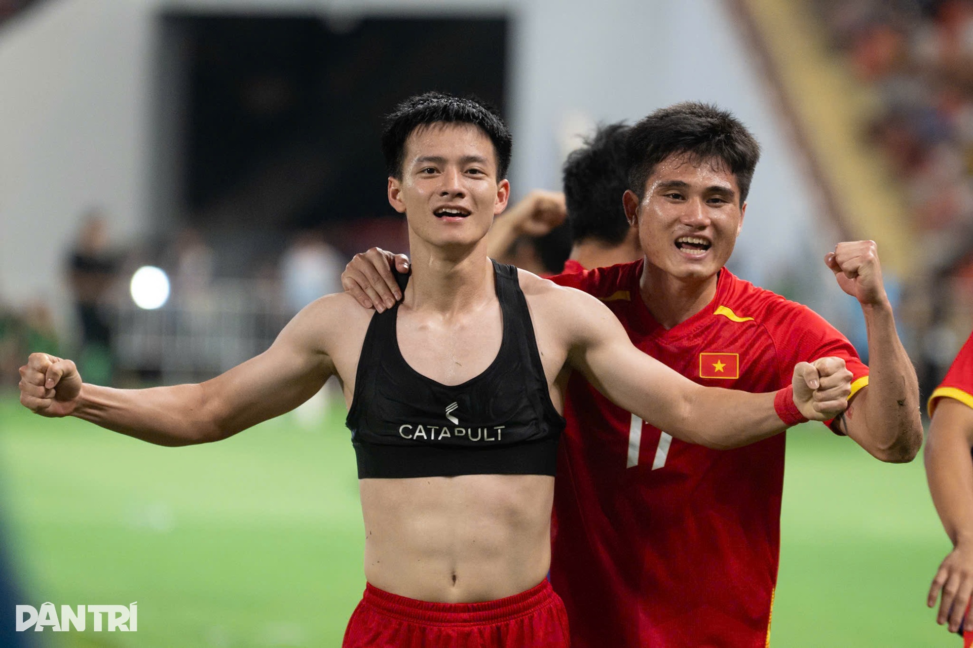 90 phút ngược dòng, HCV gọi tên U22 Việt Nam ở đêm huyền diệu Rajamangala - 14