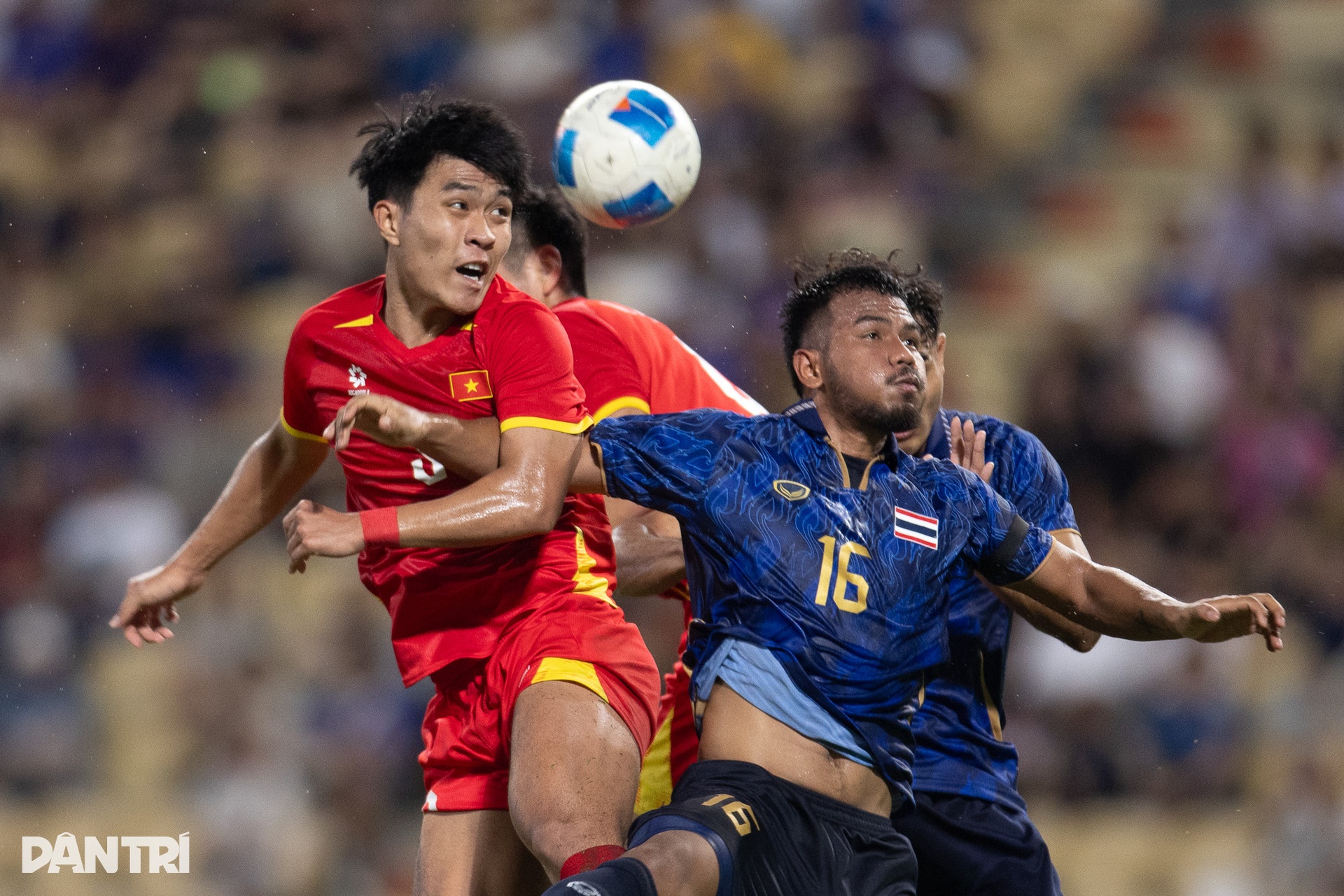 90 phút ngược dòng, HCV gọi tên U22 Việt Nam ở đêm huyền diệu Rajamangala - 15