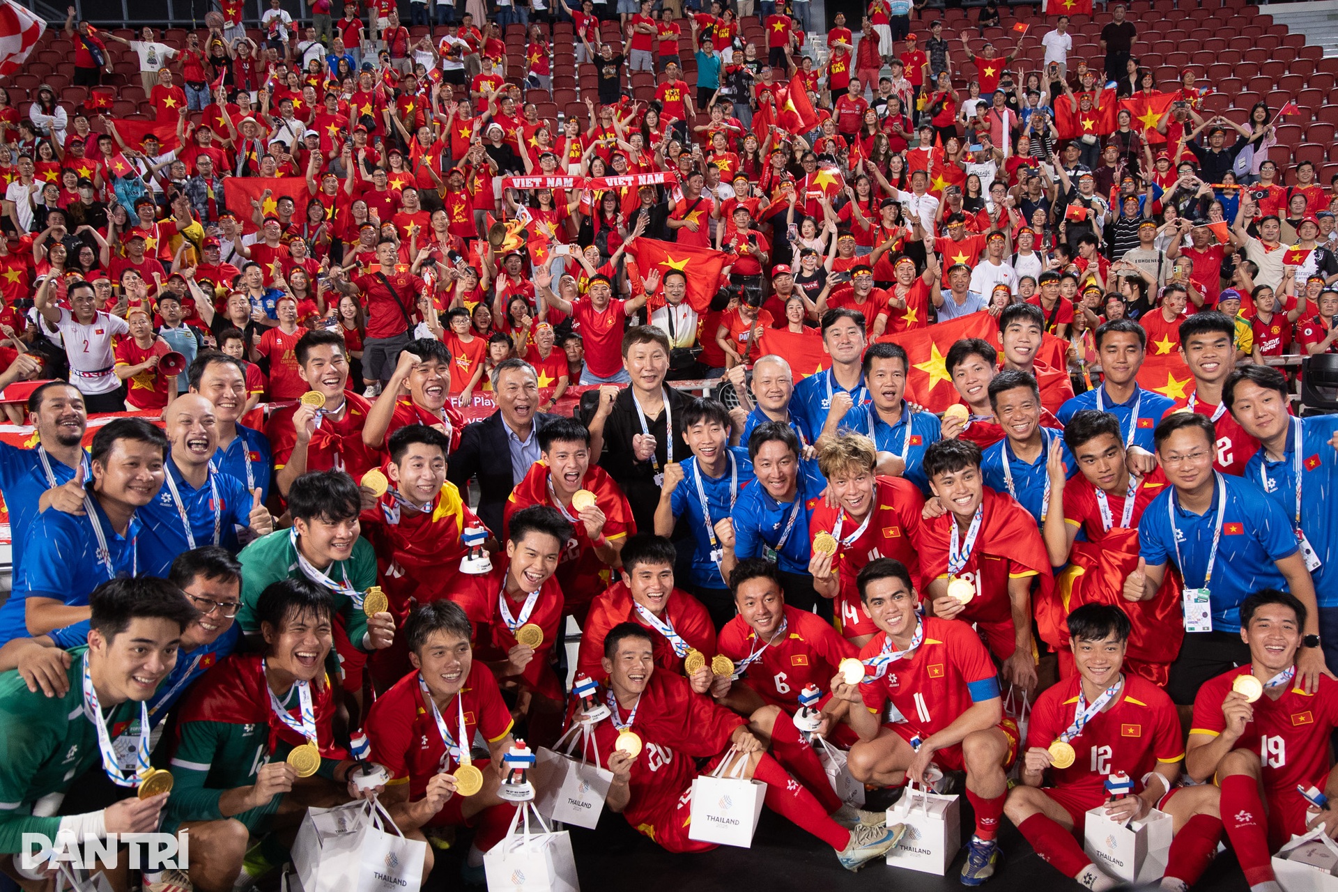 90 phút ngược dòng, HCV gọi tên U22 Việt Nam ở đêm huyền diệu Rajamangala - 16