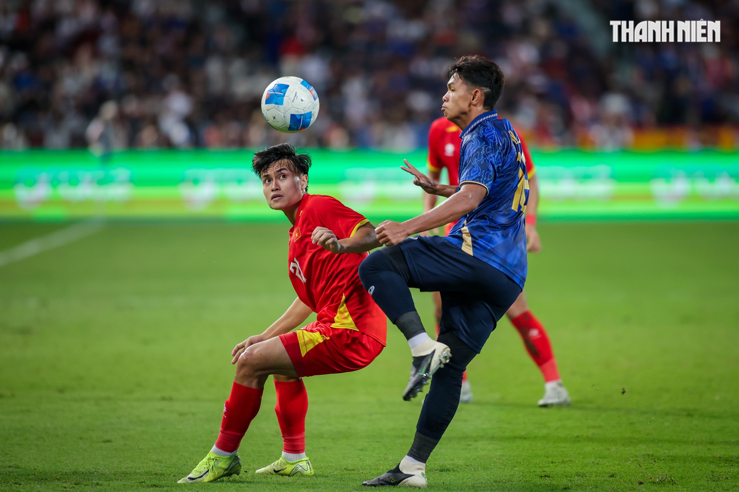 Quá đã hình ảnh U.22 Việt Nam quật ngã Thái Lan ngay tại Rajamangala, giành HCV SEA Games 33- Ảnh 3.
