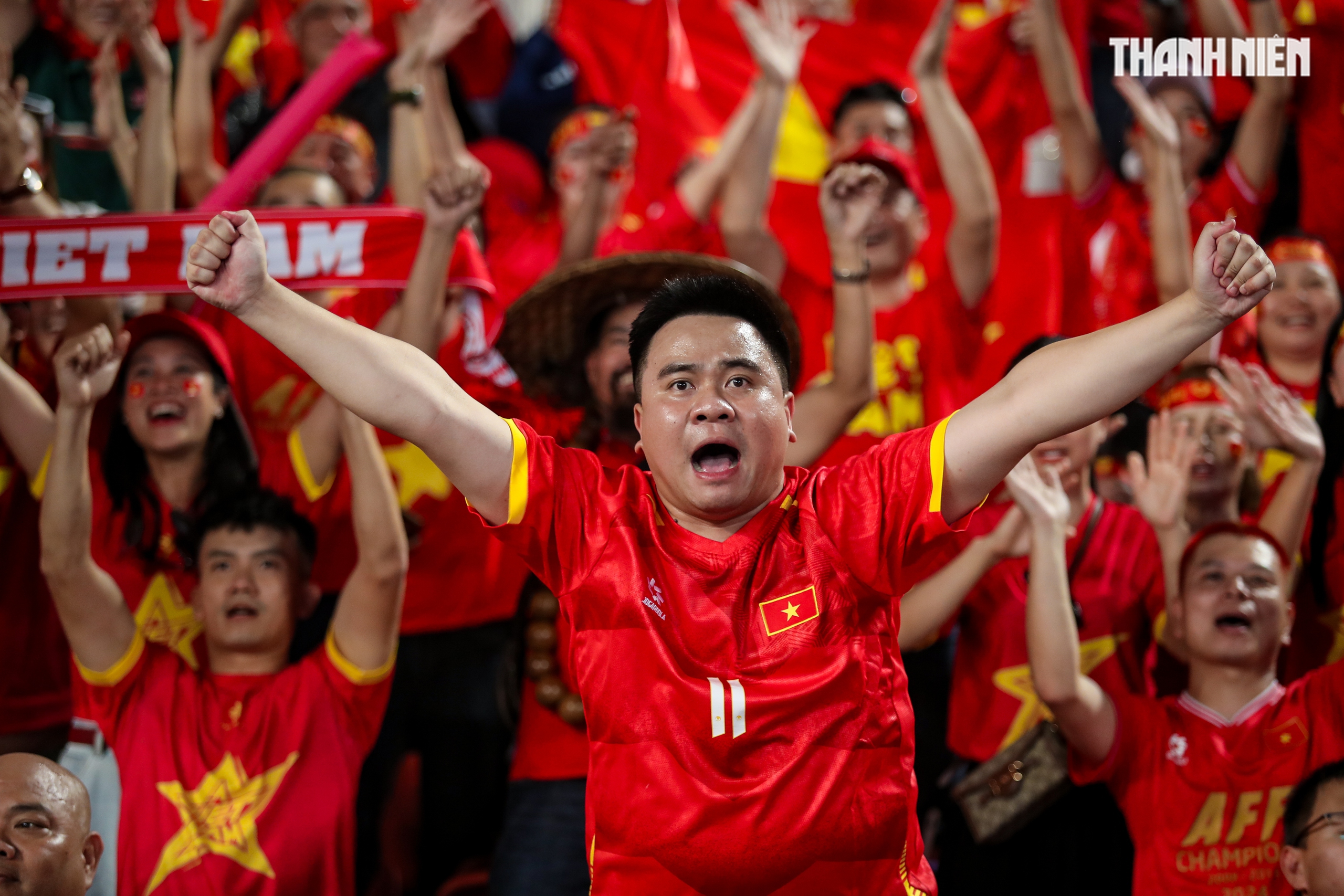 Quá đã hình ảnh U.22 Việt Nam quật ngã Thái Lan ngay tại Rajamangala, giành HCV SEA Games 33- Ảnh 13.