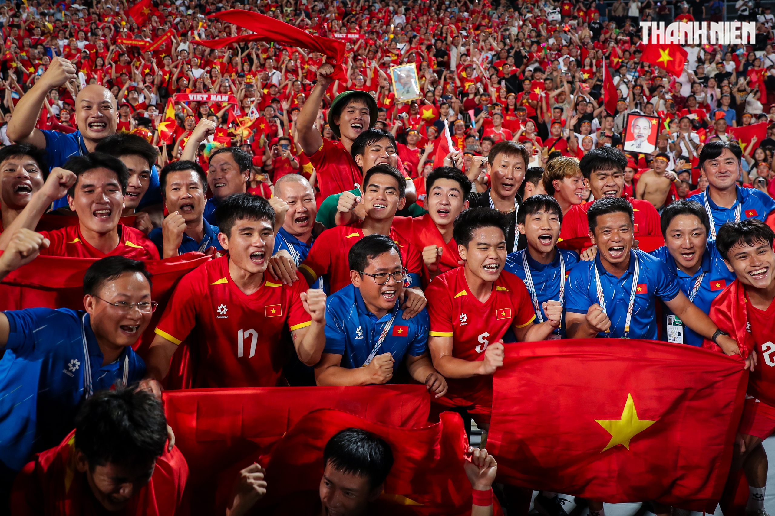 Quá đã hình ảnh U.22 Việt Nam quật ngã Thái Lan ngay tại Rajamangala, giành HCV SEA Games 33- Ảnh 24.