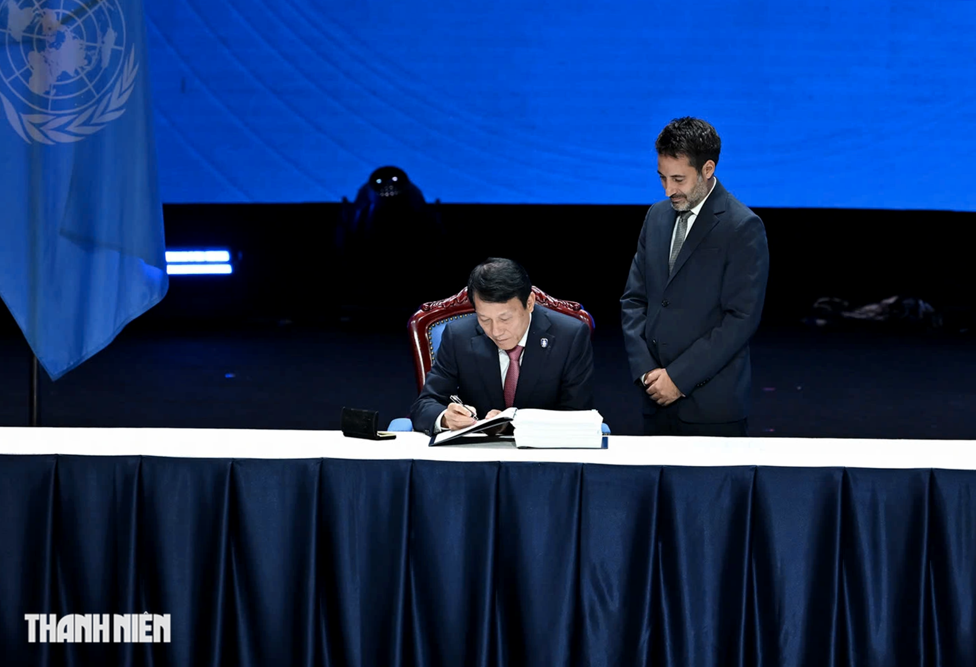 - Ảnh 11. - Ảnh 11.