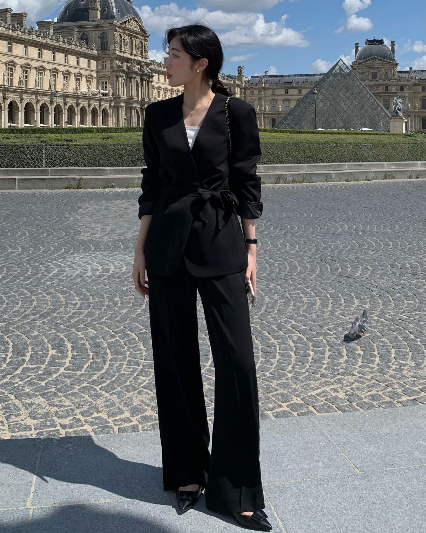 Quần ống rộng vốn đã sang nhưng mặc theo 5 công thức này lại càng thêm đẳng cấp- Ảnh 11.