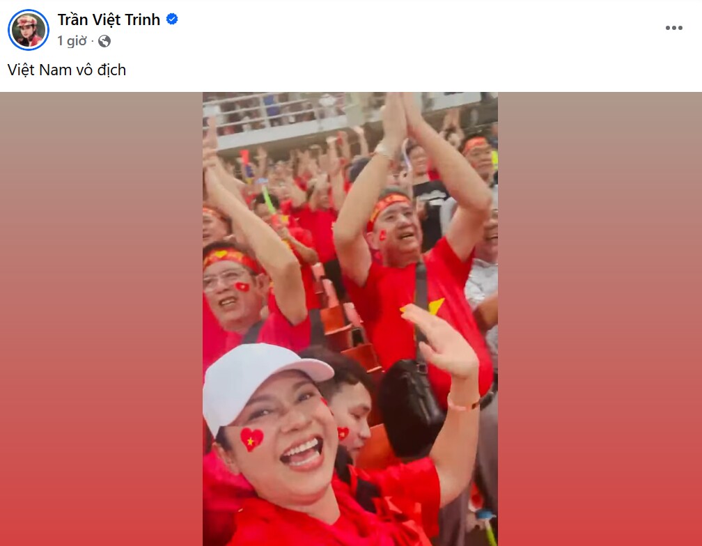 Sao Việt tự hào bóng đá Việt Nam giành vô địch SEA Games 33, Tùng Dương cảm ơn Thái Lan vì tạo kịch tính 6 Người đẹp Tây Đô Việt Trinh có mặt trực tiếp tại Thái Lan để theo dõi trận đấu và ăn mừng chiến thắng.