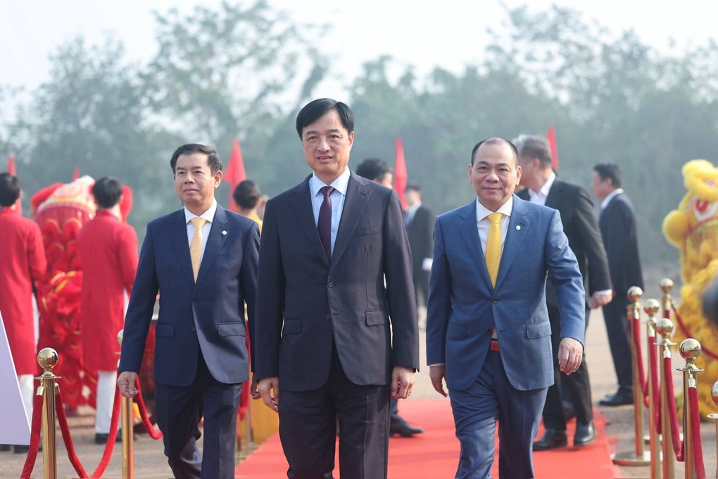 Tập đoàn của tỷ phú Phạm Nhật Vượng đồng loạt khởi công 11 dự án - 2