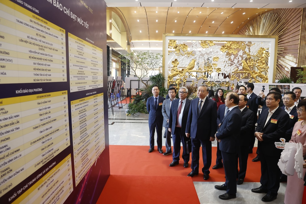 Tổng Bí thư Tô Lâm dự Hội nghị toàn quốc tổng kết công tác Tuyên giáo và Dân vận 2 Tổng Bí thư Tô Lâm dự Hội nghị toàn quốc tổng kết công tác Tuyên giáo và Dân vận - Ảnh 3.