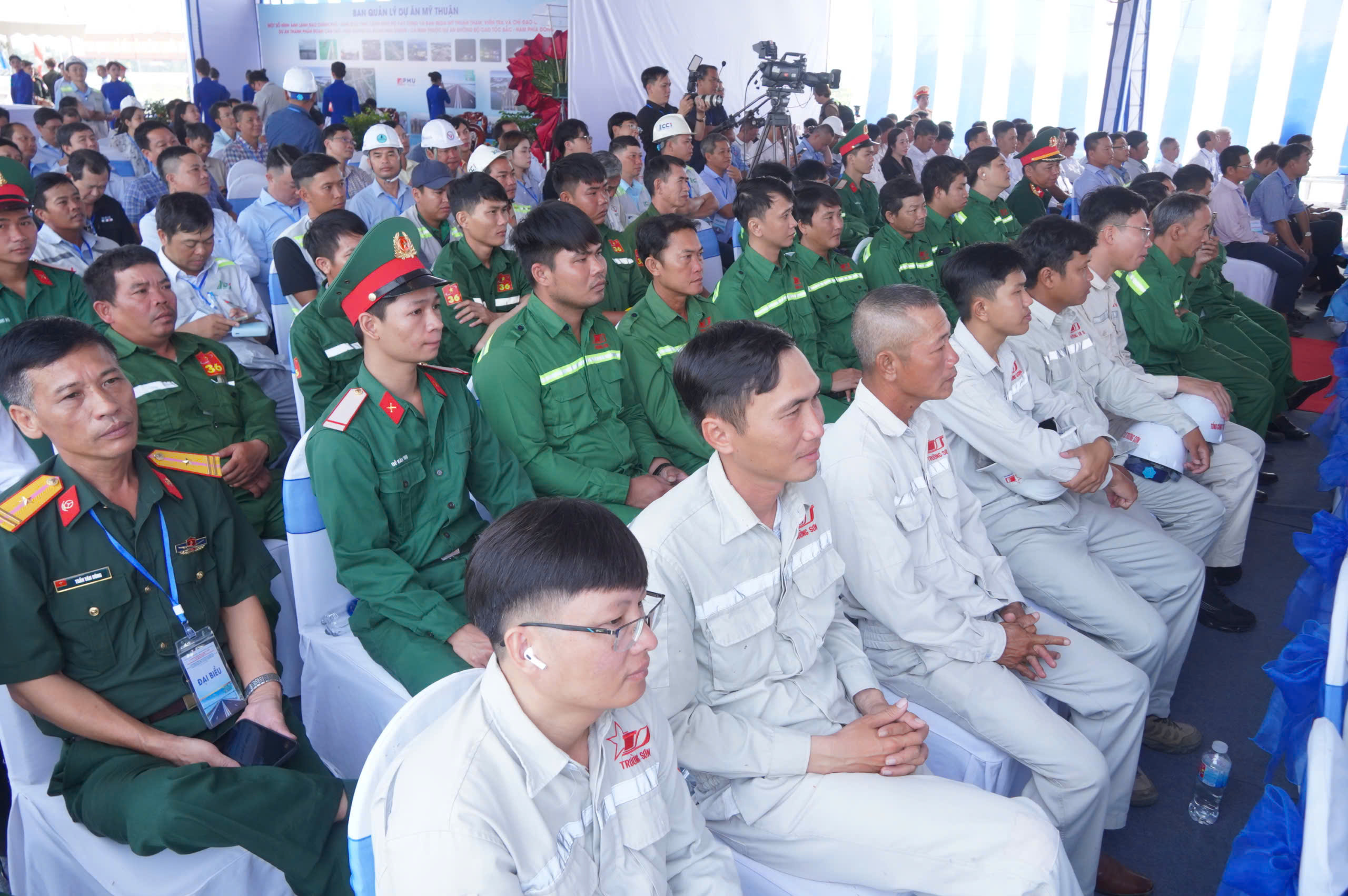 ĐBSCL khởi công và khánh thành nhiều công trình giao thông trọng điểm - Ảnh 2. ĐBSCL khởi công và khánh thành nhiều công trình giao thông trọng điểm - Ảnh 2.