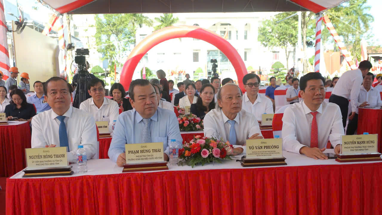 Khởi công, khánh thành nhiều công trình trọng điểm ở ĐBSCL 9 Khởi công, khánh thành nhiều công trình trọng điểm ở Cần Thơ, Tây Ninh, Đồng Tháp, Vĩnh Long và An Giang - Ảnh 9.