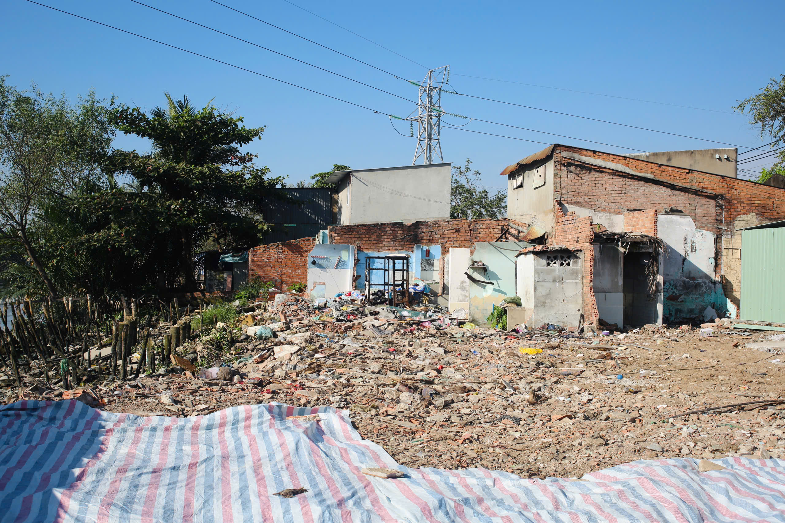 Khởi công gói thầu xây lắp 1 dự án cải tạo bờ Bắc kênh Đôi - Ảnh 4.