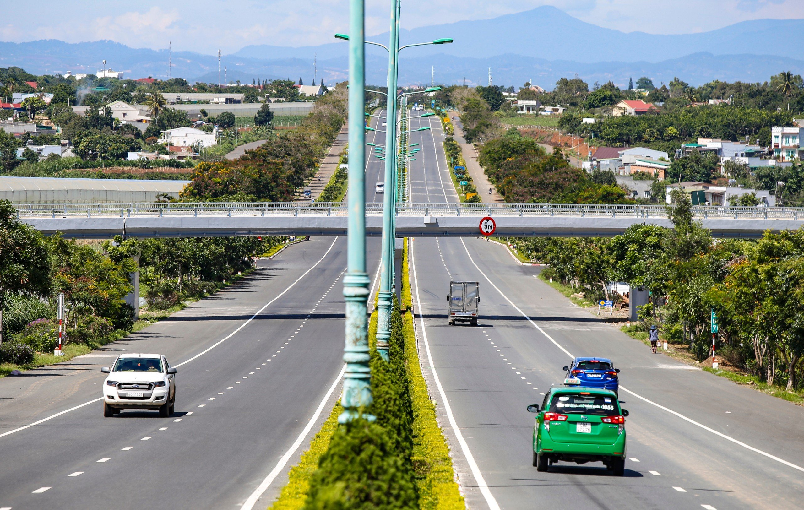 Khởi công cao tốc Tân Phú - Bảo Lộc thúc đẩy phát triển kinh tế Lâm Đồng - Ảnh 5.